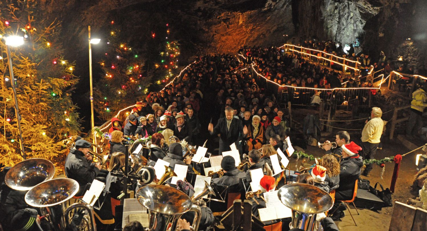 Christmas Carol Concerts in "The Devil's Arse!"