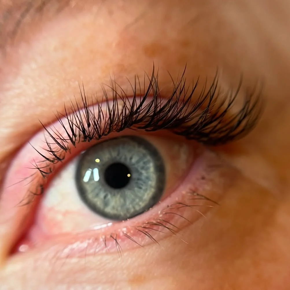 To those of you who trust me to create your lash set&hellip;I love you 💌

Half set, wispy, cat eye