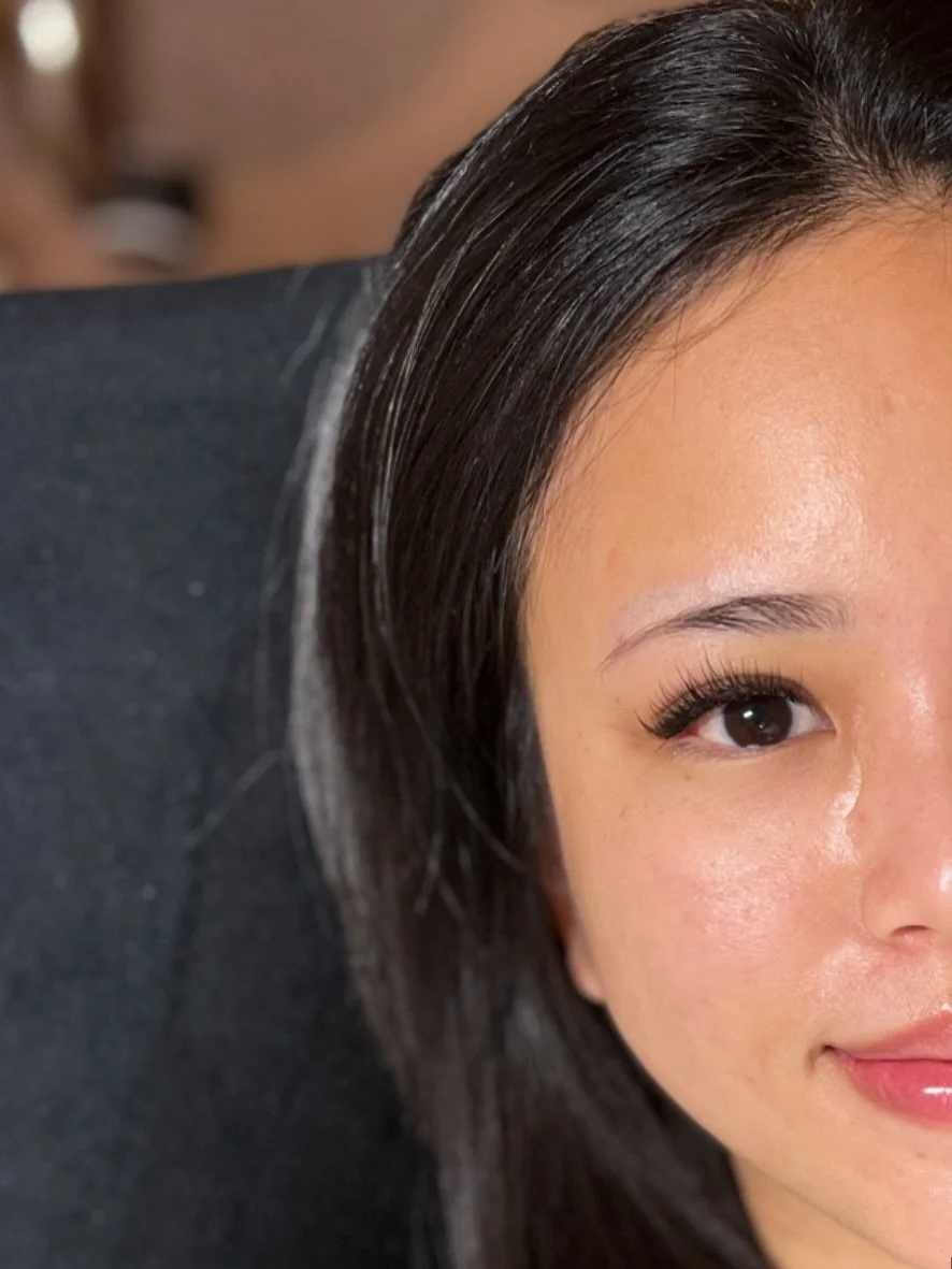 my aim is always to bring out your natural beauty through your lashes without over powering your eyes

this set gives you volume without the harsh top line and the length without touching the brows

spaces available to book this November 💖 head over