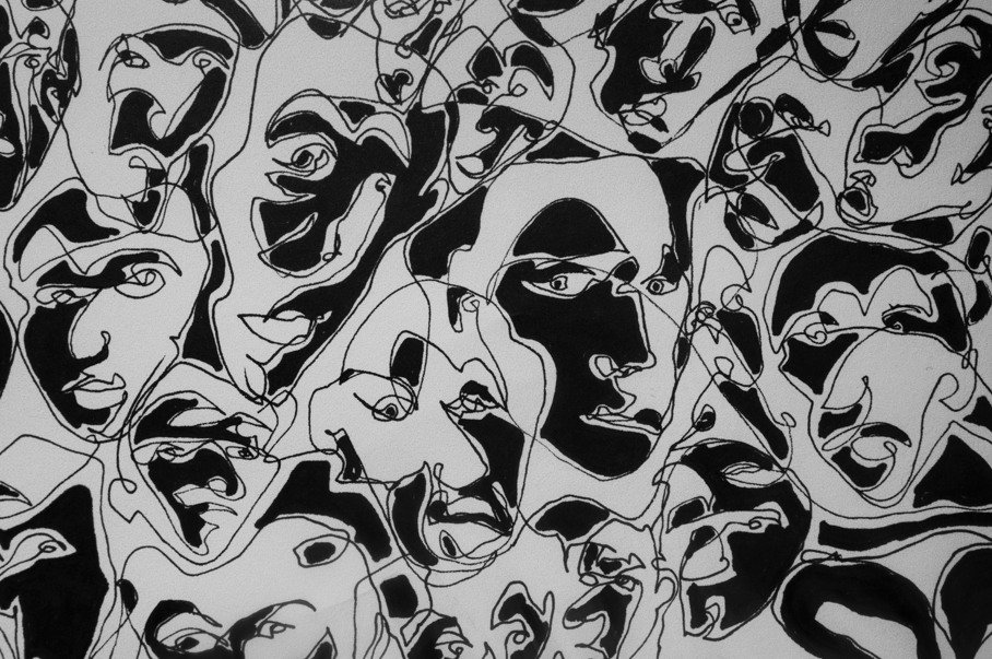 "Een herstel is vechten, elke dag opnieuw. Soms gaat het vlot en soms loopt het stroef. Ik houd vol en maak iets af wat ik buiten mijn mogelijkheden had geplaatst. Ik kan volhouden, en ik begin dat zelf te geloven." - Tim Choin

Expo Ik ben