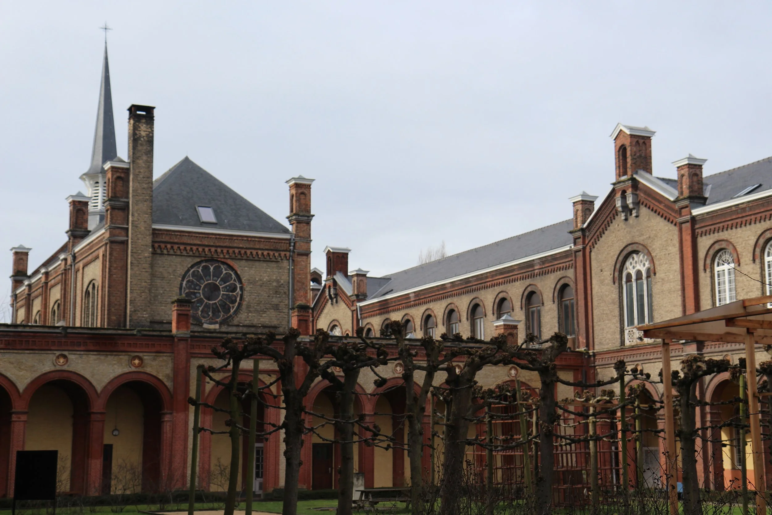 Open Monumentendag in #guislainmuseum 🏠

Wandel door de historische gangen, ontdek verborgen ruimtes en tuinen die normaal strikt gesloten blijven voor bezoekers. 

Zondag 13.09.2026 
Rondleidingen om 13u30 / 14u30 / 15u30 / 16u30

Schrijf je gratis