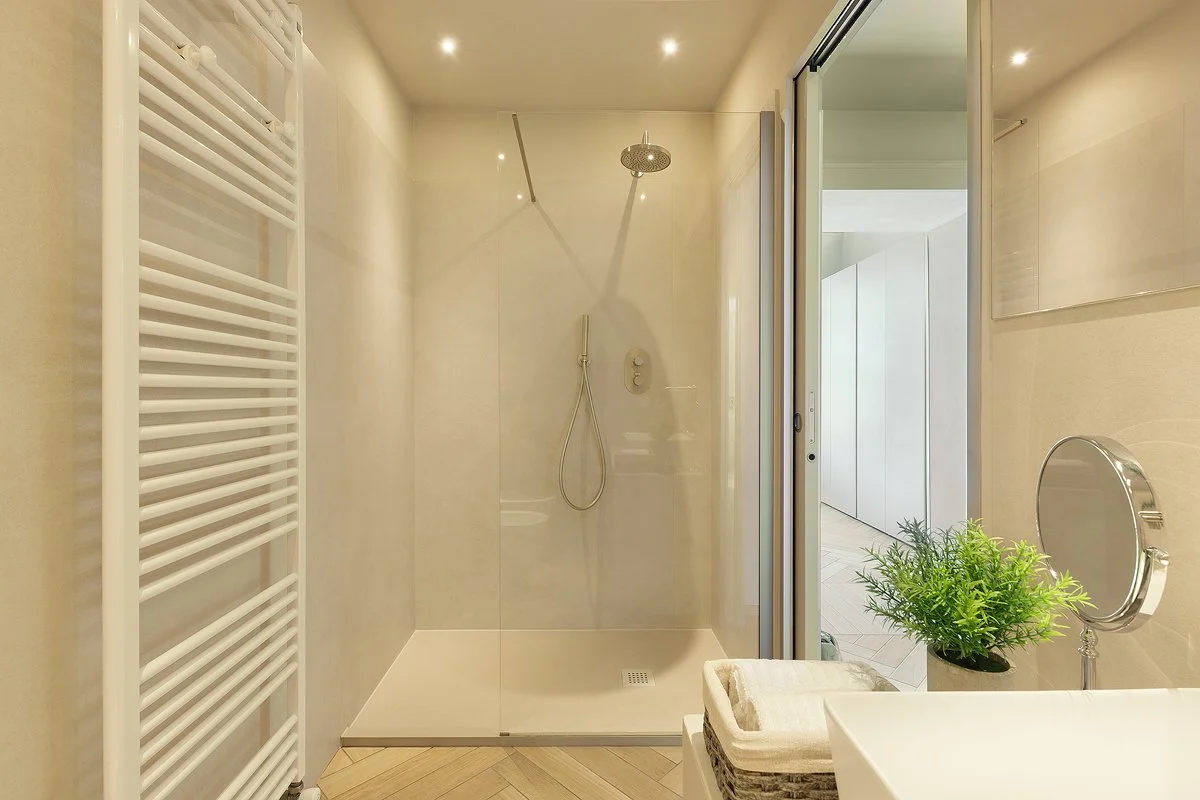 Private bathroom room 1