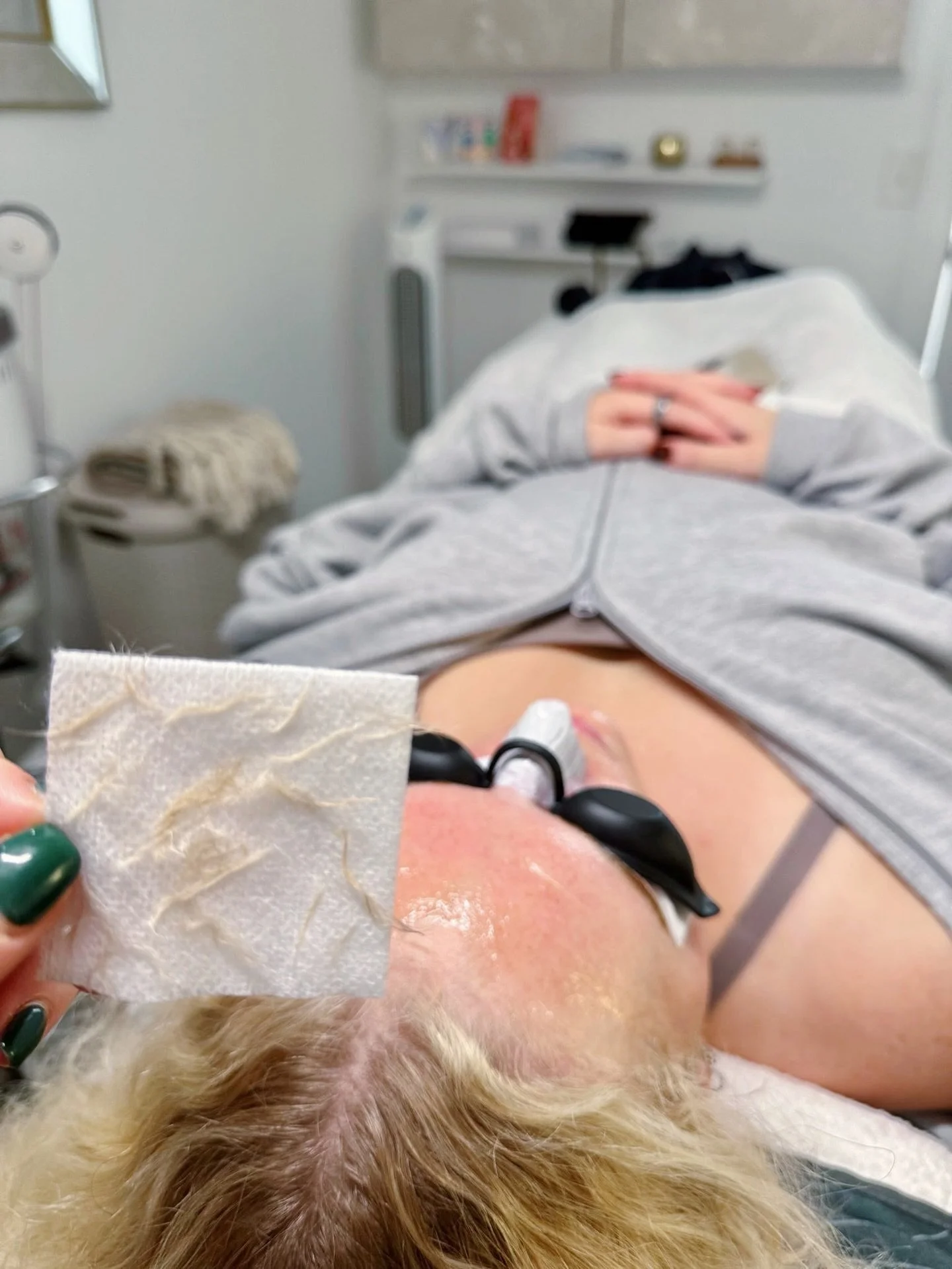 Hellooo glowy smooth skin 😍 our 4 session Dermaplane &amp; Lightstim Treatment is 20% off this month and next!