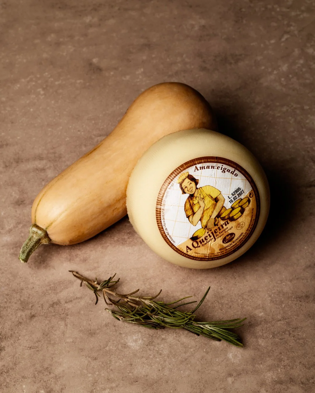 Imposs&iacute;vel resistir a esta tenta&ccedil;&atilde;o cremosa. 🫠

A Queijeira Amanteigado traz o melhor da nossa tradi&ccedil;&atilde;o para a sua mesa: pasta mole, aroma delicado e uma textura amanteigada inesquec&iacute;vel.

Perfeito para barr