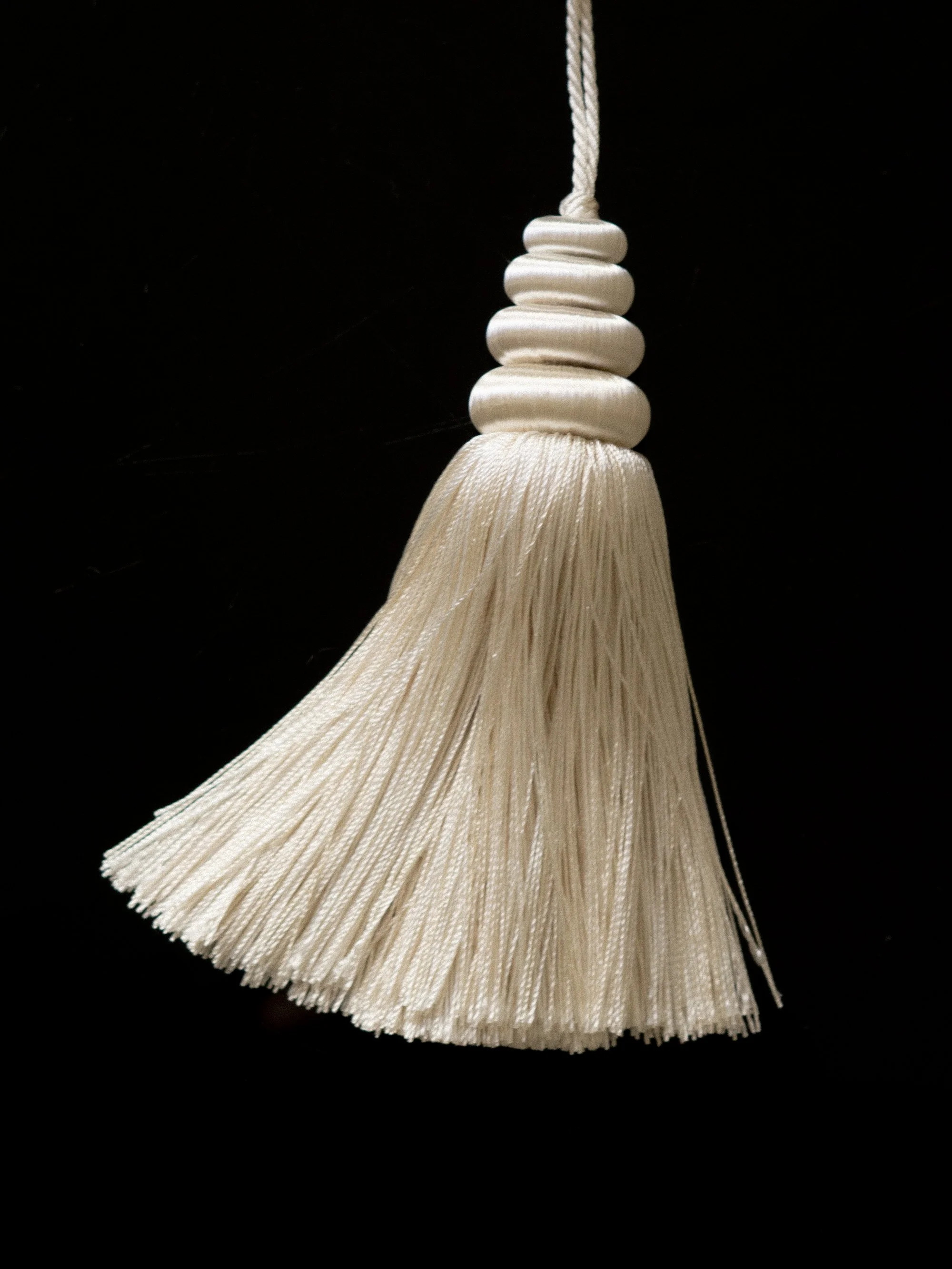 grand-tassel-shell-dish-ivory-mother-of-pearl-3.JPG