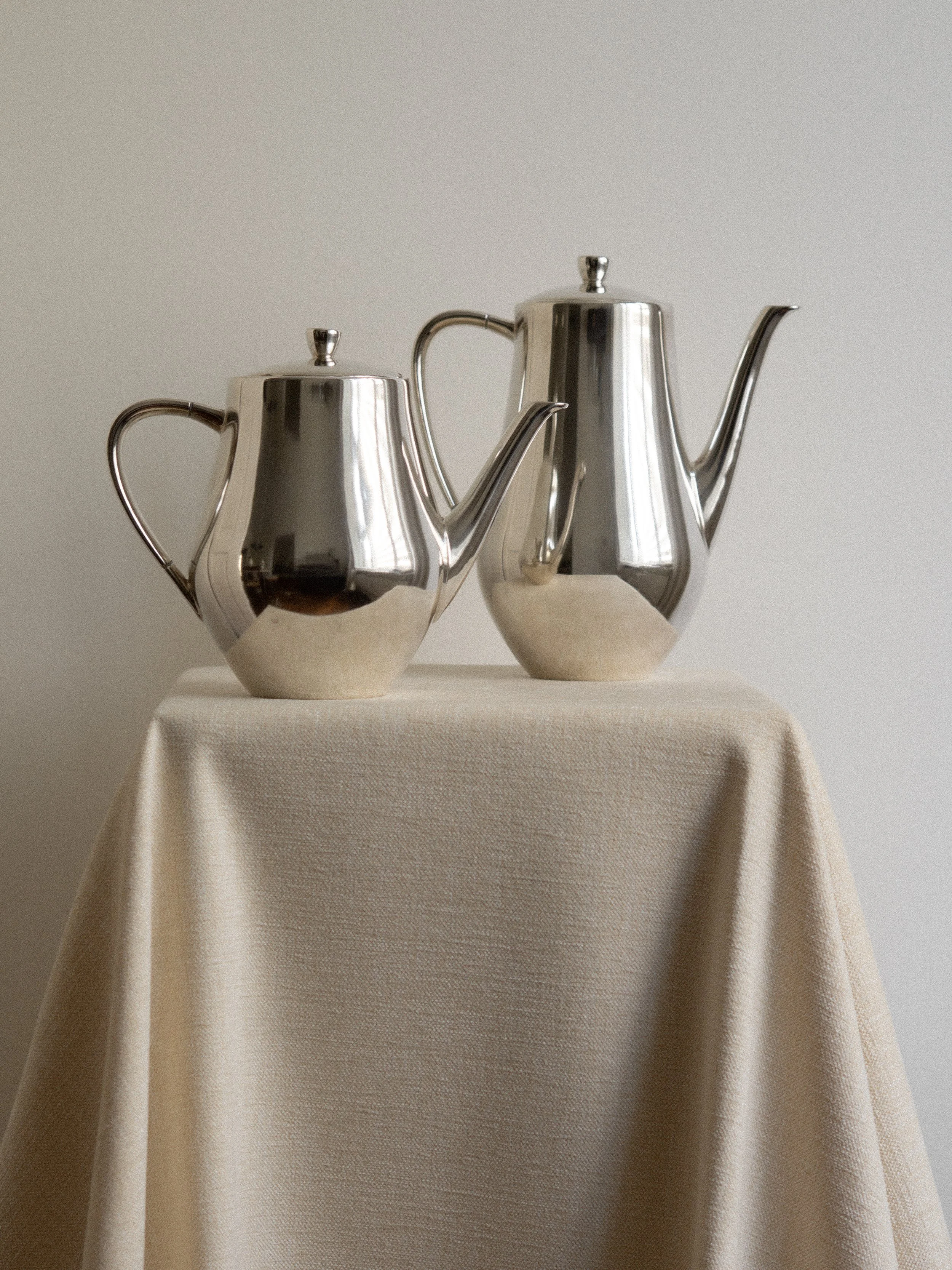 teapots-silver-3.jpg