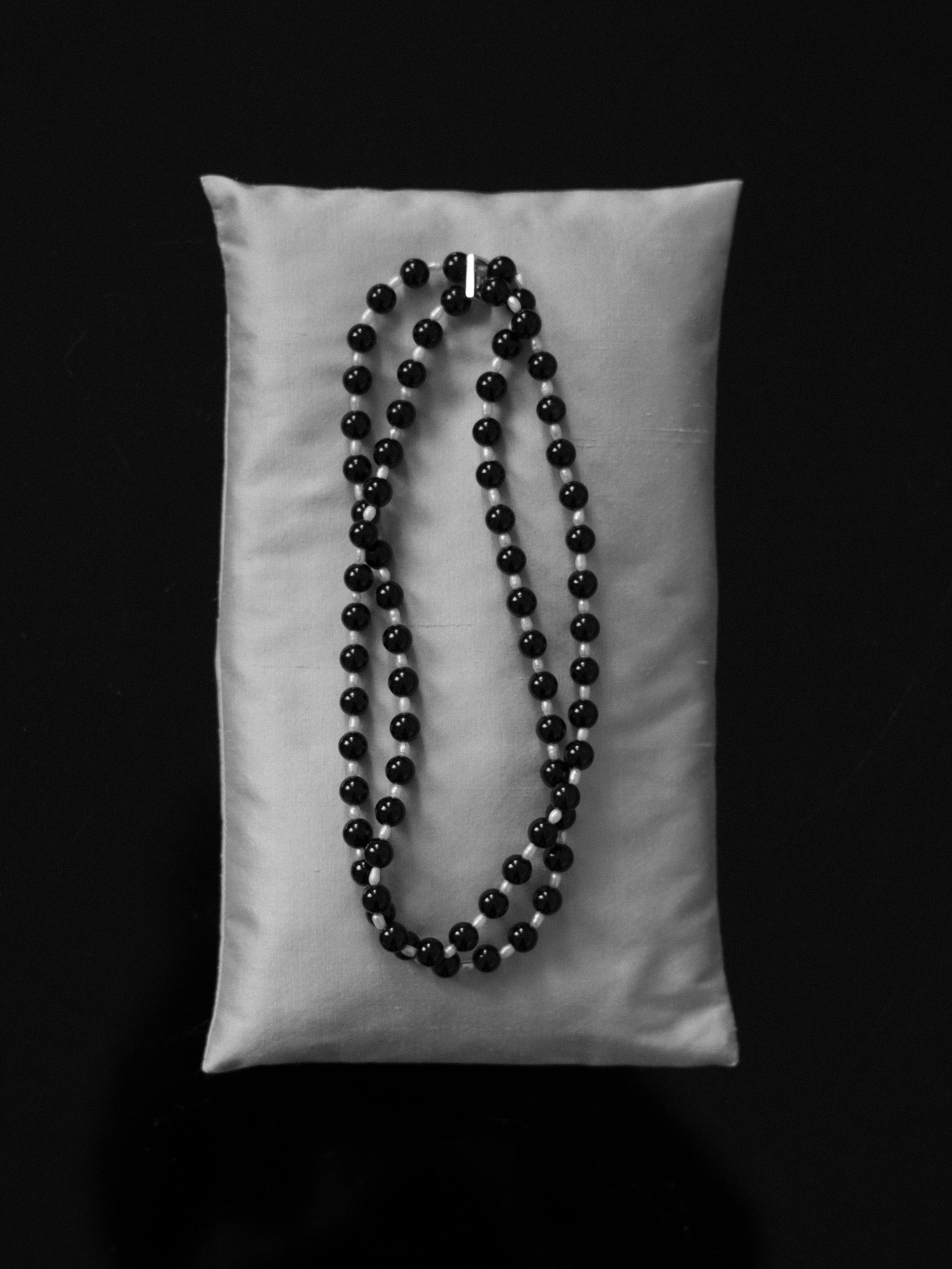 necklace-onyx-pearl-pillow.jpg