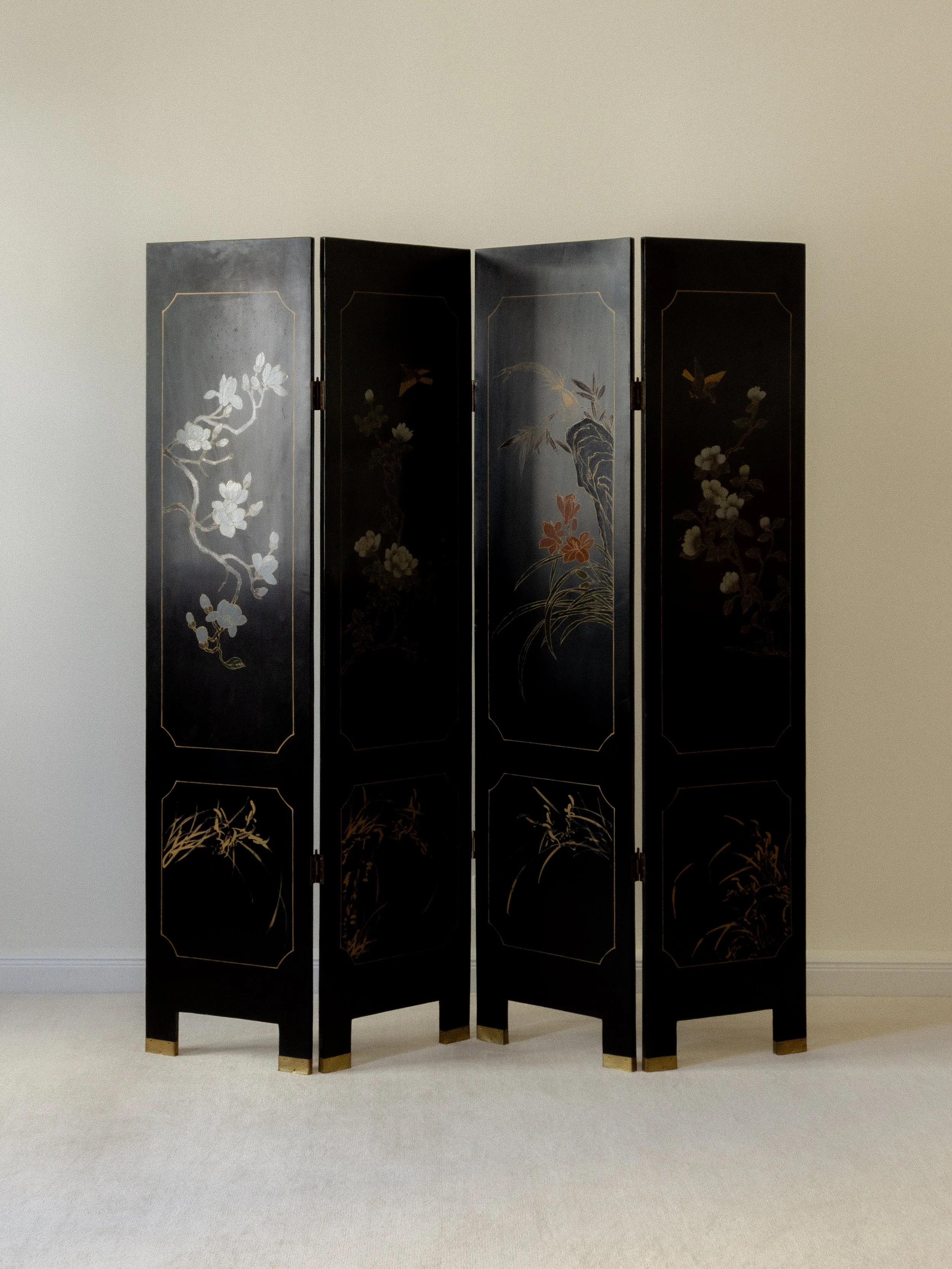 folding-new-screen-black-mother-of-pearl-3.jpg