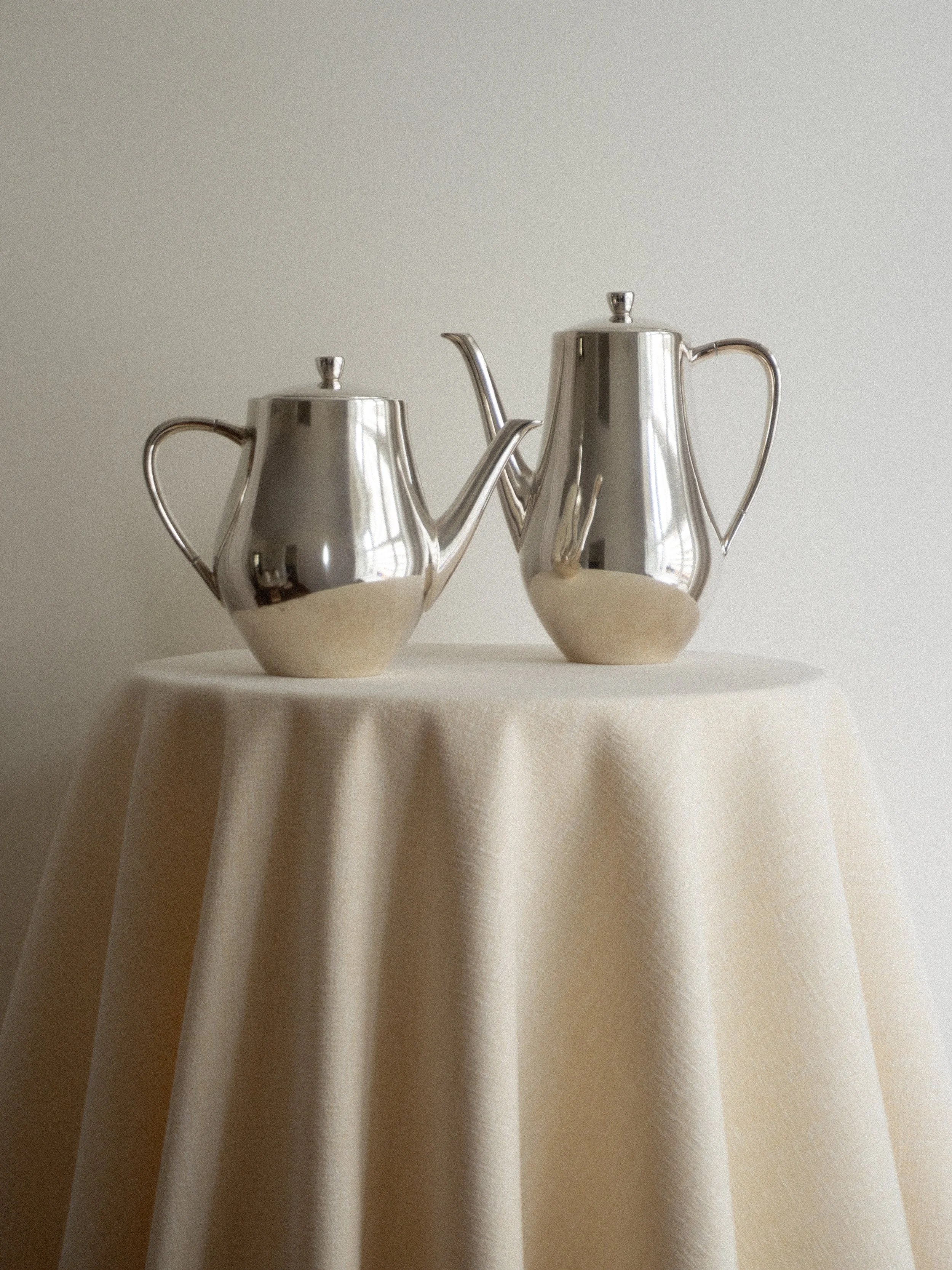 tea-pots-silver.jpg