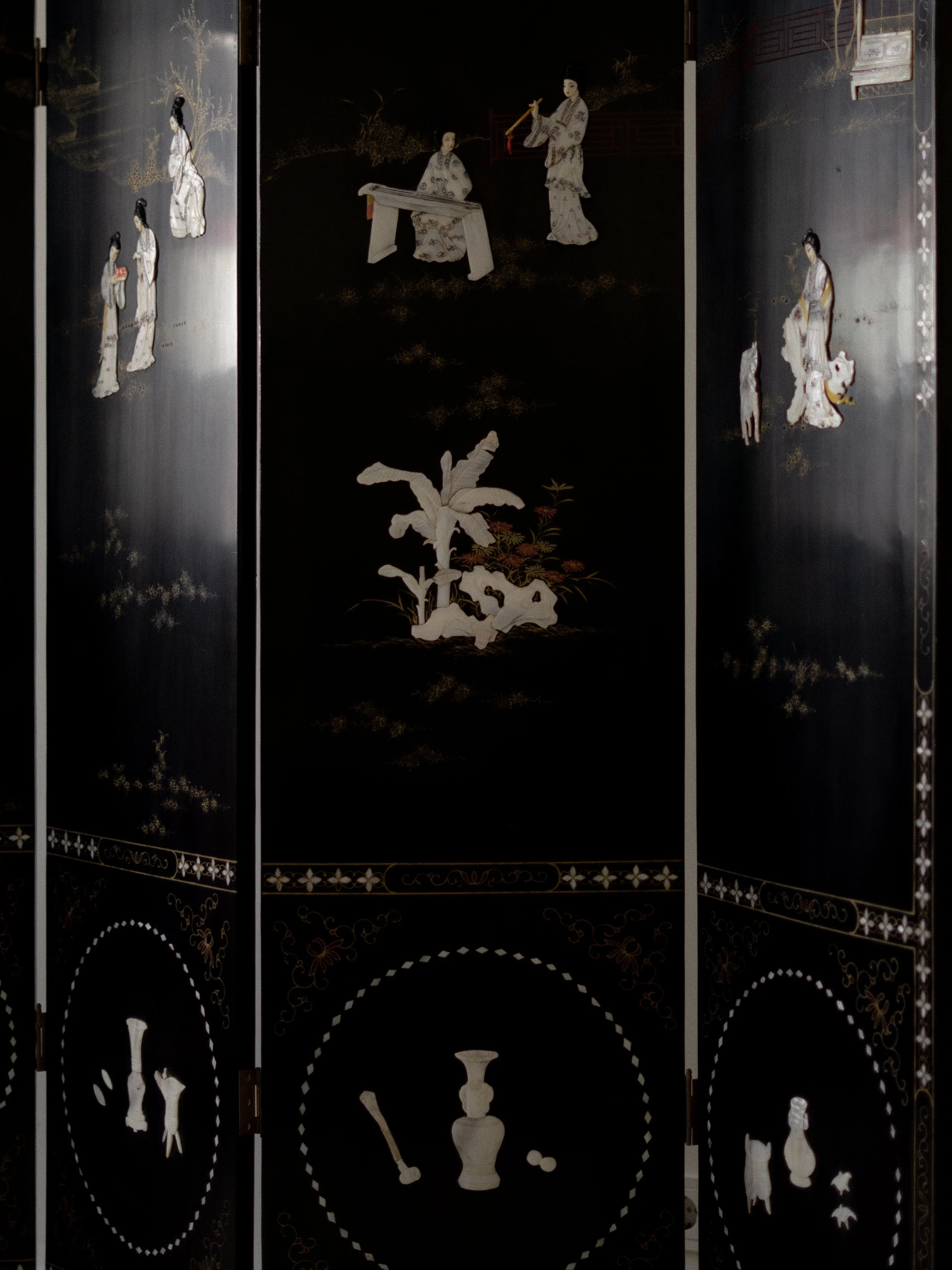 folding-screen-black-mother-of-pearl-7.jpg