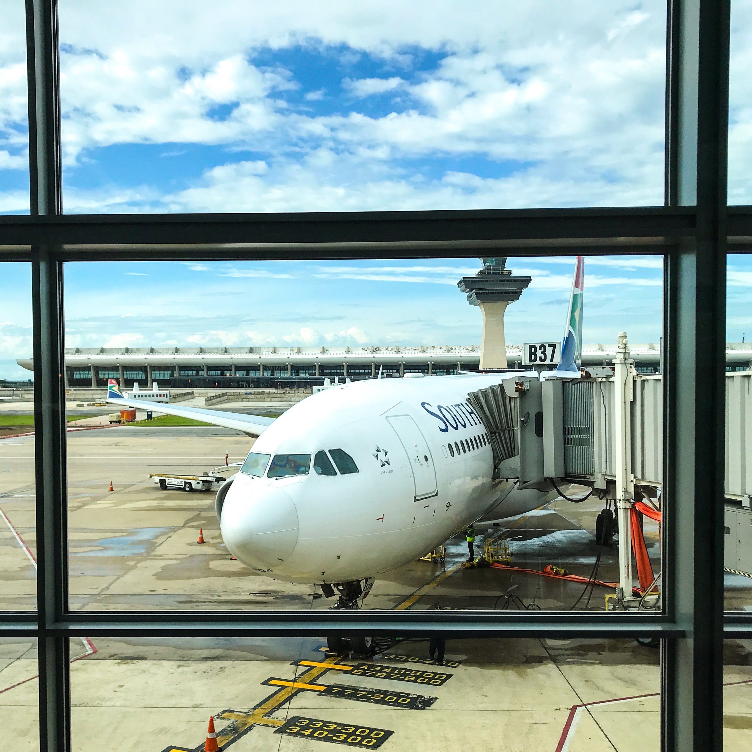 8 TIPS FOR AIR TRAVELERS