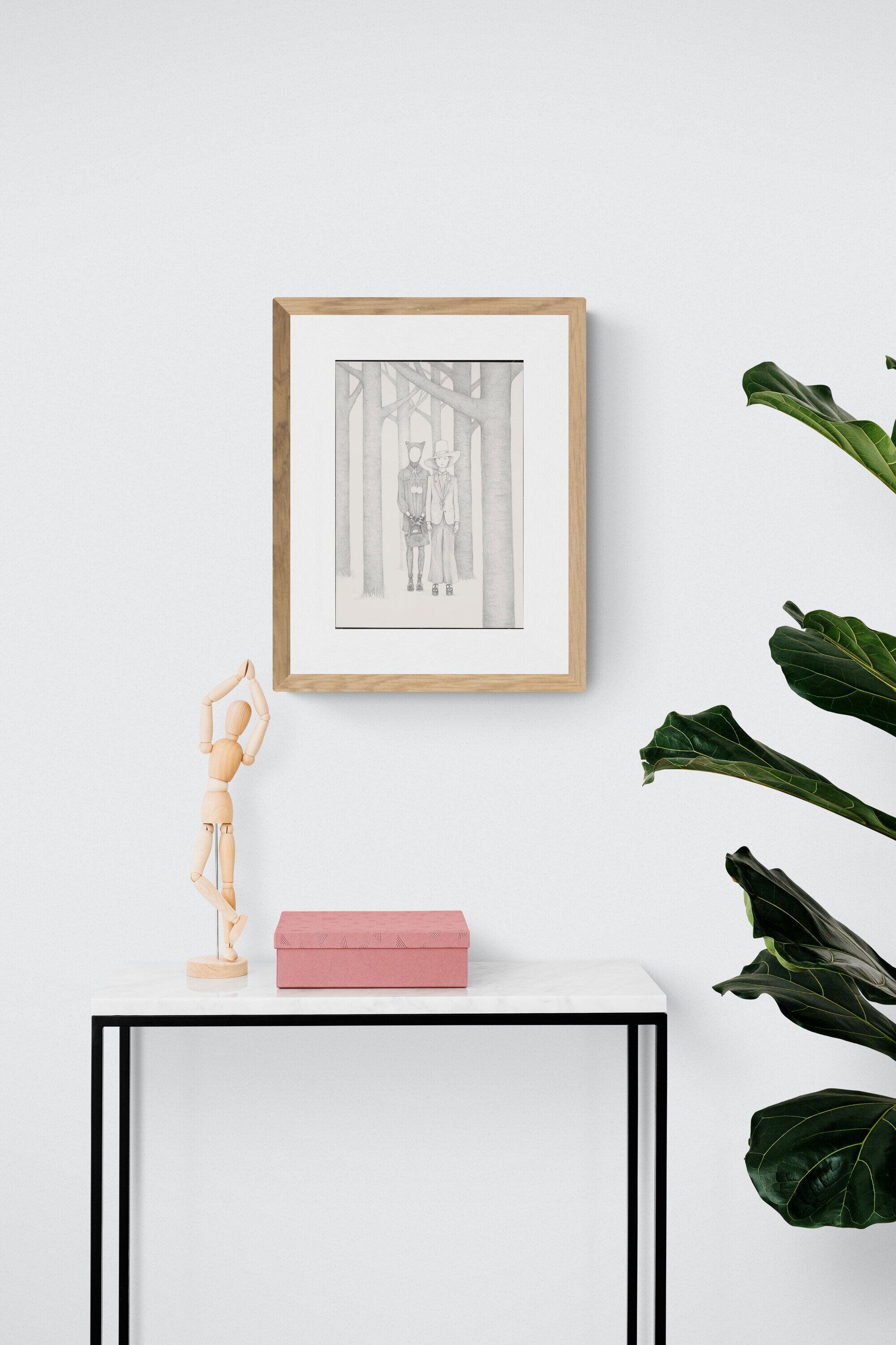 Wooden_mannequin_and_box_on_table.jpg