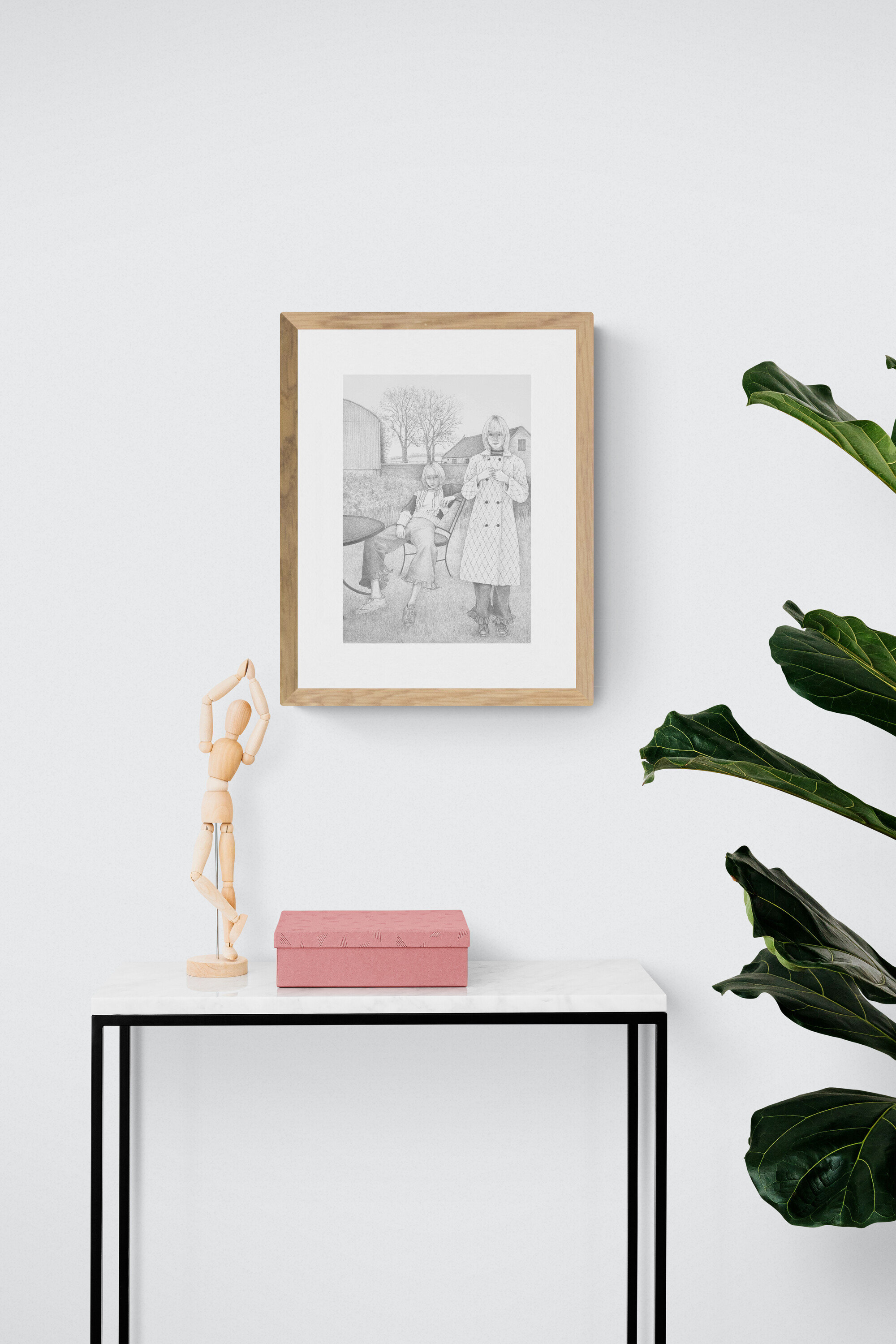 Wooden_mannequin_and_box_on_table.jpg