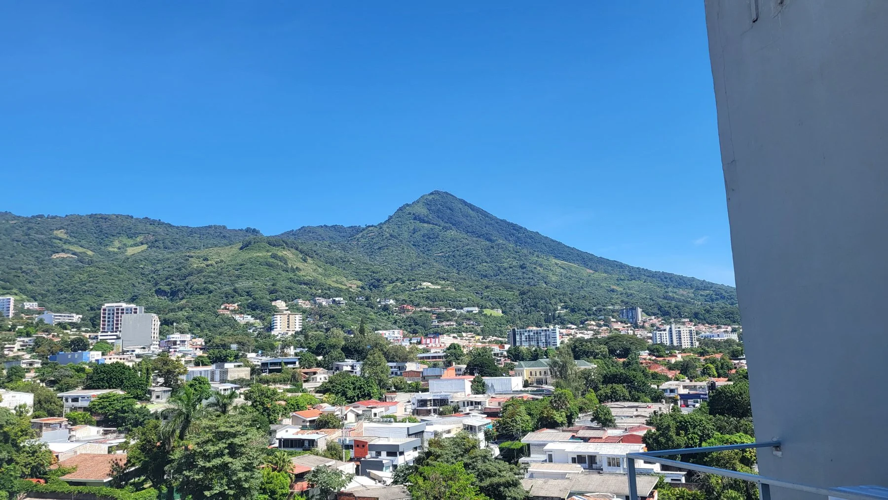 San Salvador-185.jpg