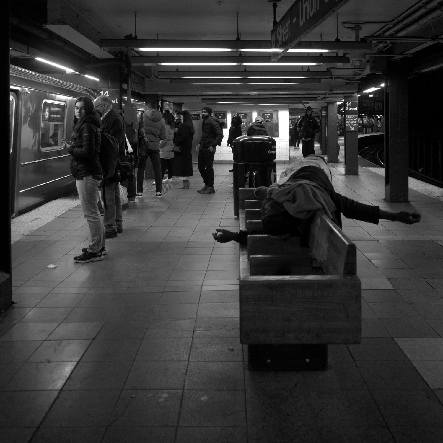 display-tile-invisible-people.jpg