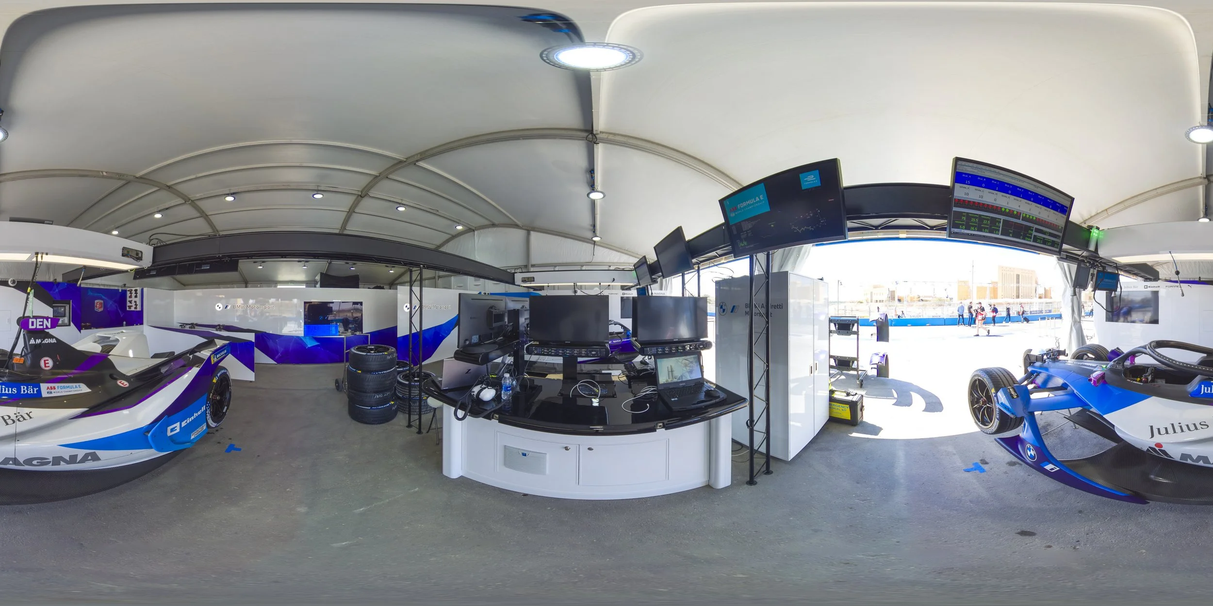 BMW360_Garage11.jpg