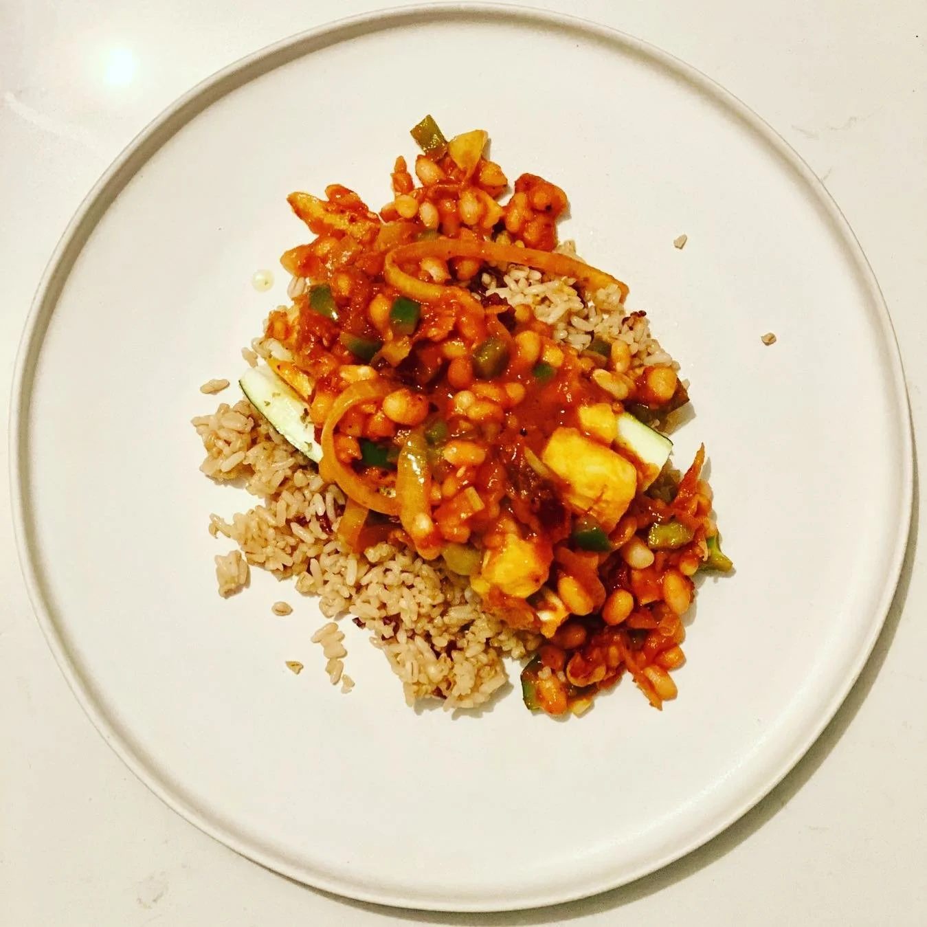 #instantpot White Beans &amp; Veg Stew⁠
⁠
First dinner in the new house! And with no major appliances until March (other than a mini fridge) we are relying on the Instant Pot! ⁠
⁠
Ingredients:⁠
1 1/2 cups of dried Haricots soaked all day⁠
1 cup of ri