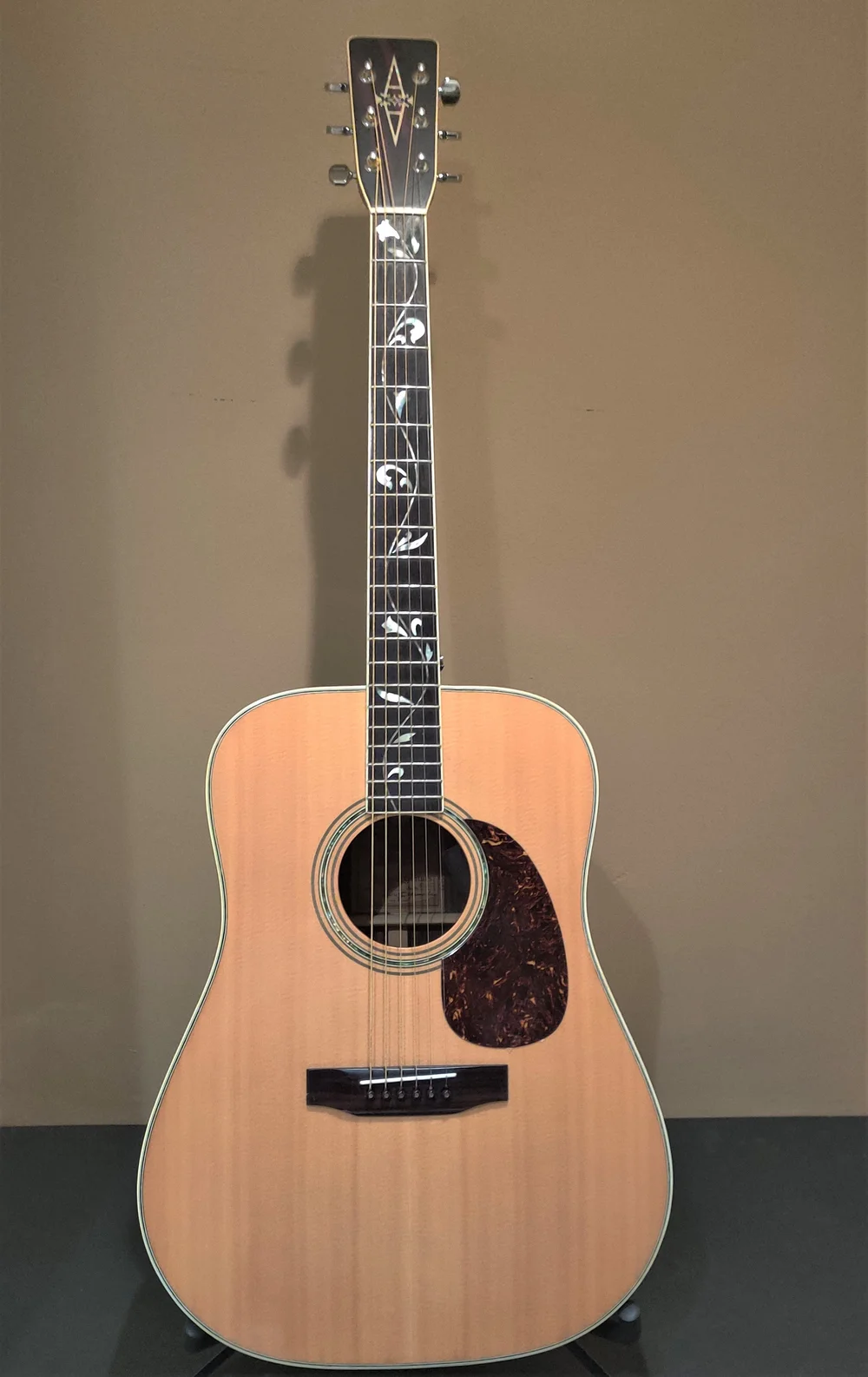 Alvarez Guitars Logo
