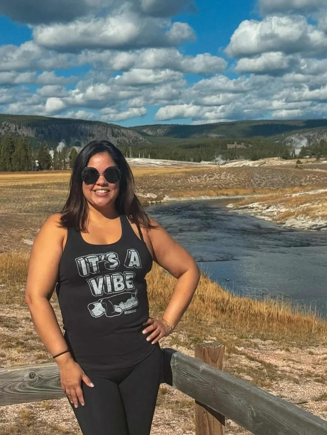 Check out @thatsms.rivera_to_you livin&rsquo; her best life at @yellowstonenps

She&rsquo;s reppin&rsquo; in her @bileaubuilt Betty tank, and we love it!

#bileaubuilt #reppin #fitcommunity #goodvibes