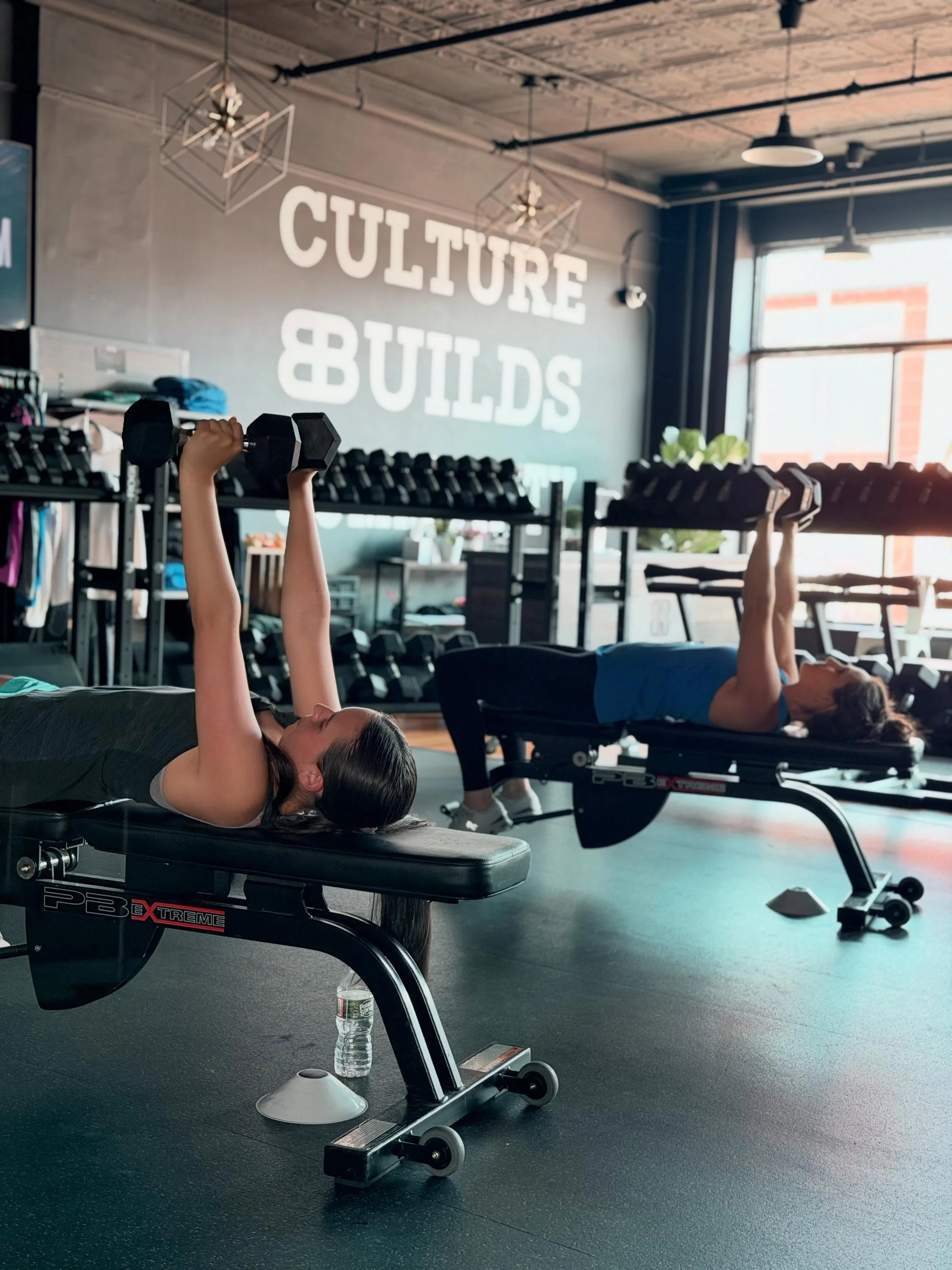 A smokin&rsquo; hot Tuesday EMOM 😮&zwj;💨

++++++++++++++++++++++++++++++

◾️Interested in joining us? Follow the link in our bio for enrollment details. Let&rsquo;s get you started on your FREE first week!

#bileaubuilt #tuesdayworkout #groupexerci