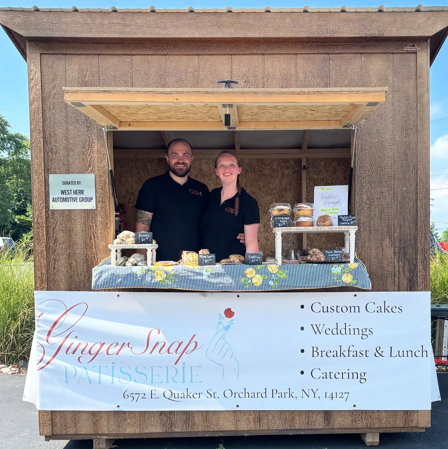 Swing by the ✨NEW✨ Orchard Park Farmer's Market and visit Sara and Ryan! We're serving refreshing Vanilla Bean Lemonade and a variety of sweet treats like scones, cinnamon rolls, cookies (including gluten-free options) and twice-baked croissants. Cat