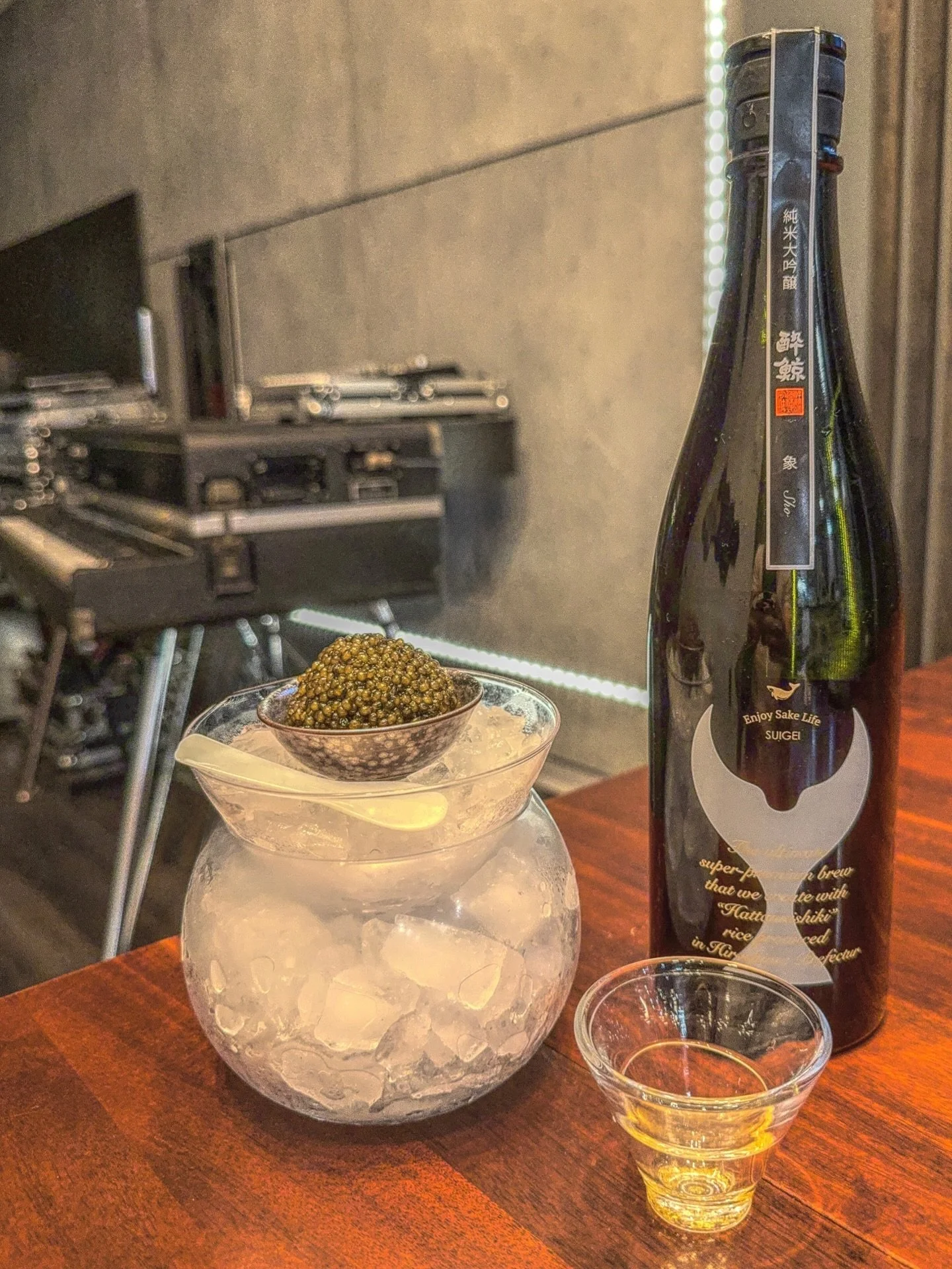 &bull;|&bull; Apero. Malossol Caviar and Suigei &ldquo;SHO&rdquo; from Kochi Prefecture meet in a dance of ocean brine and silken umami, an elegant union of East and West.

Tasting Notes: Melon, Apricot, Rice Pudding 
Alcohol %: 16%
Temperature: Best