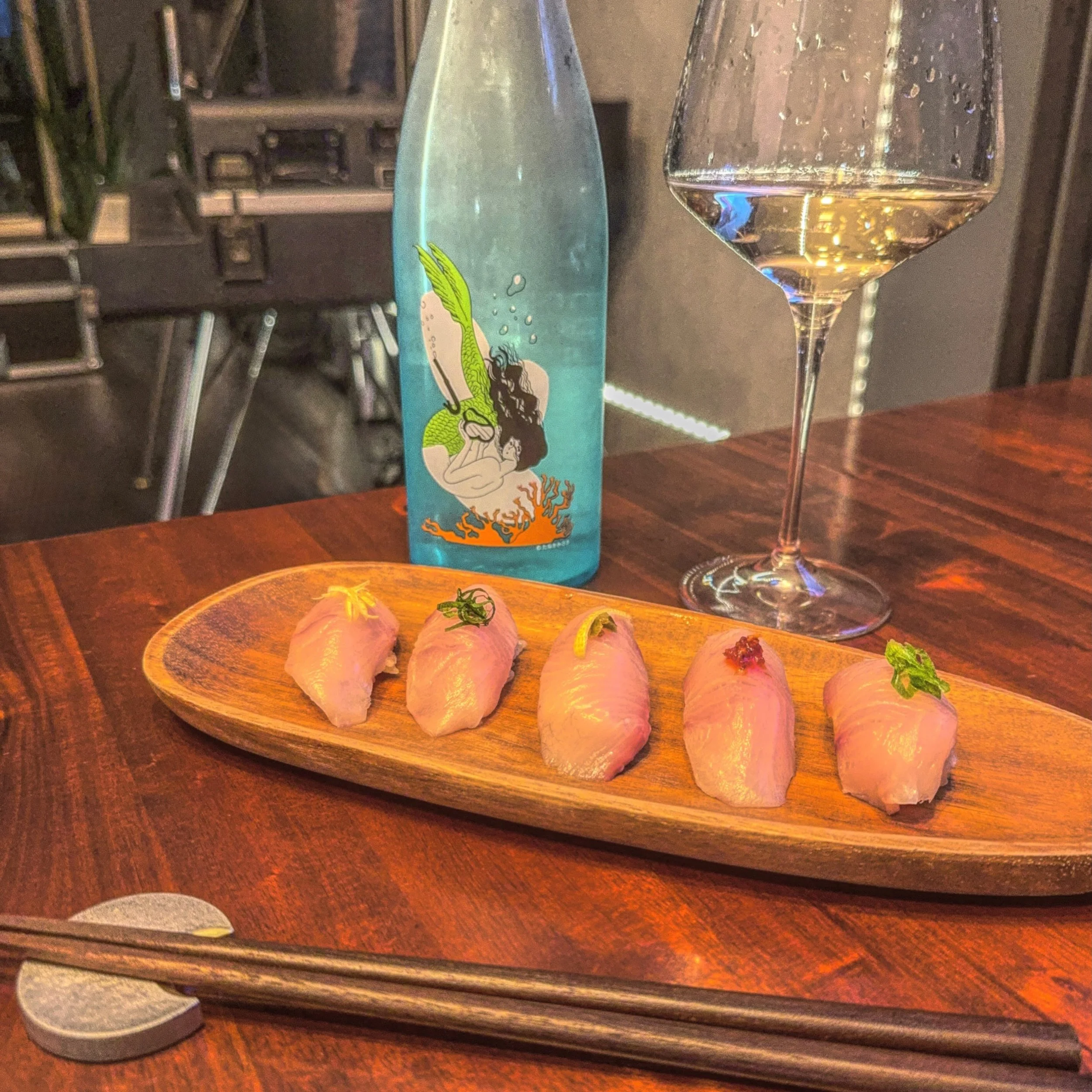 &bull;|&bull; Summer, Bottled. Yellowtail, Elevated.

Ohmine 3grain Summer&rsquo;s Arrival brings the season into focus; bright, refreshing, and effortlessly clean. Gentle grapefruit leads into a light, structured acidity, followed by a delicate swee