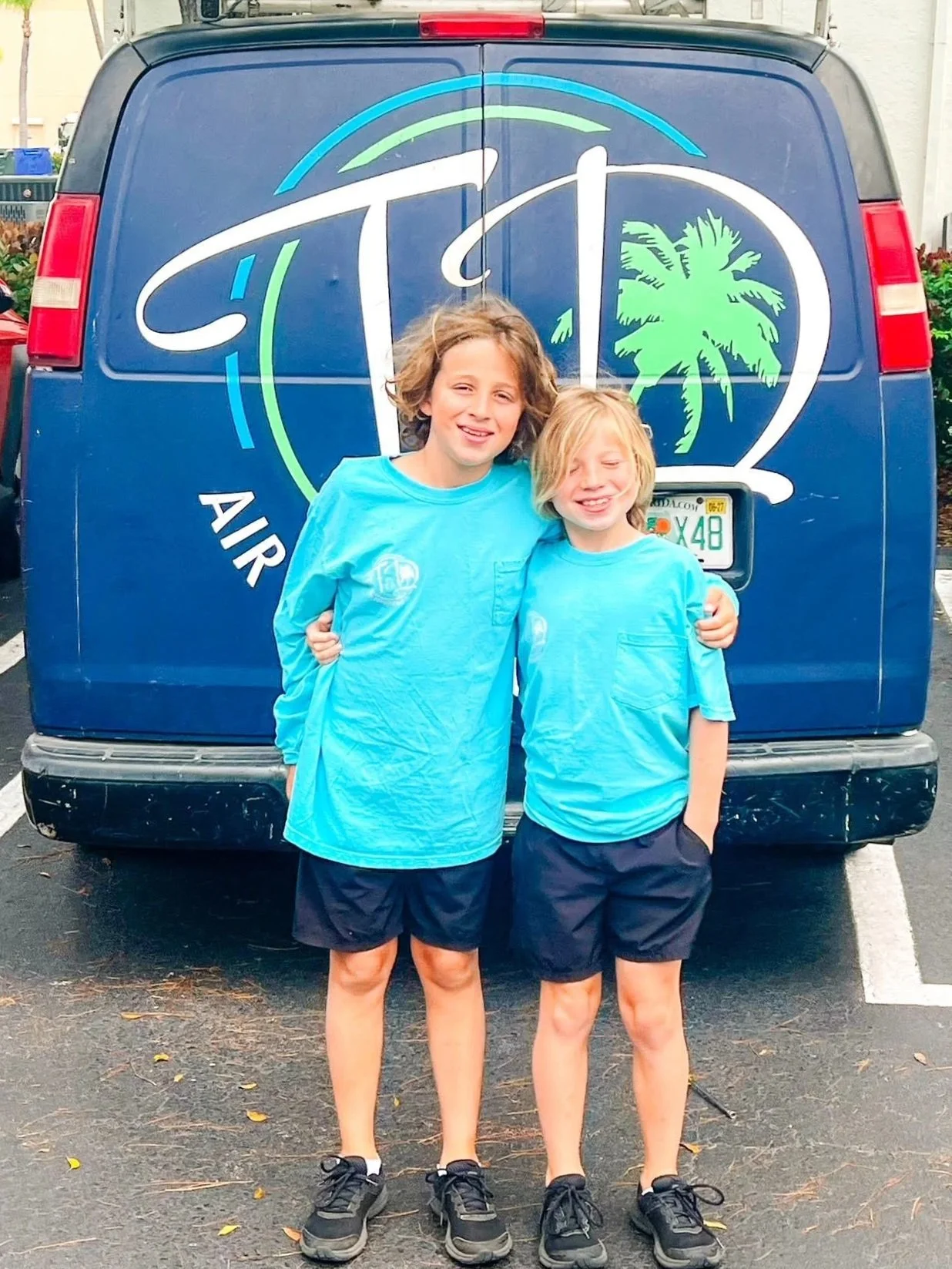 Knox and Brooks repping the team and riding along in style 🚐❄️—the next generation of HVAC pros getting a firsthand look at what it takes to deliver top-quality AC repair, maintenance, and services across Fort Lauderdale and South Florida.