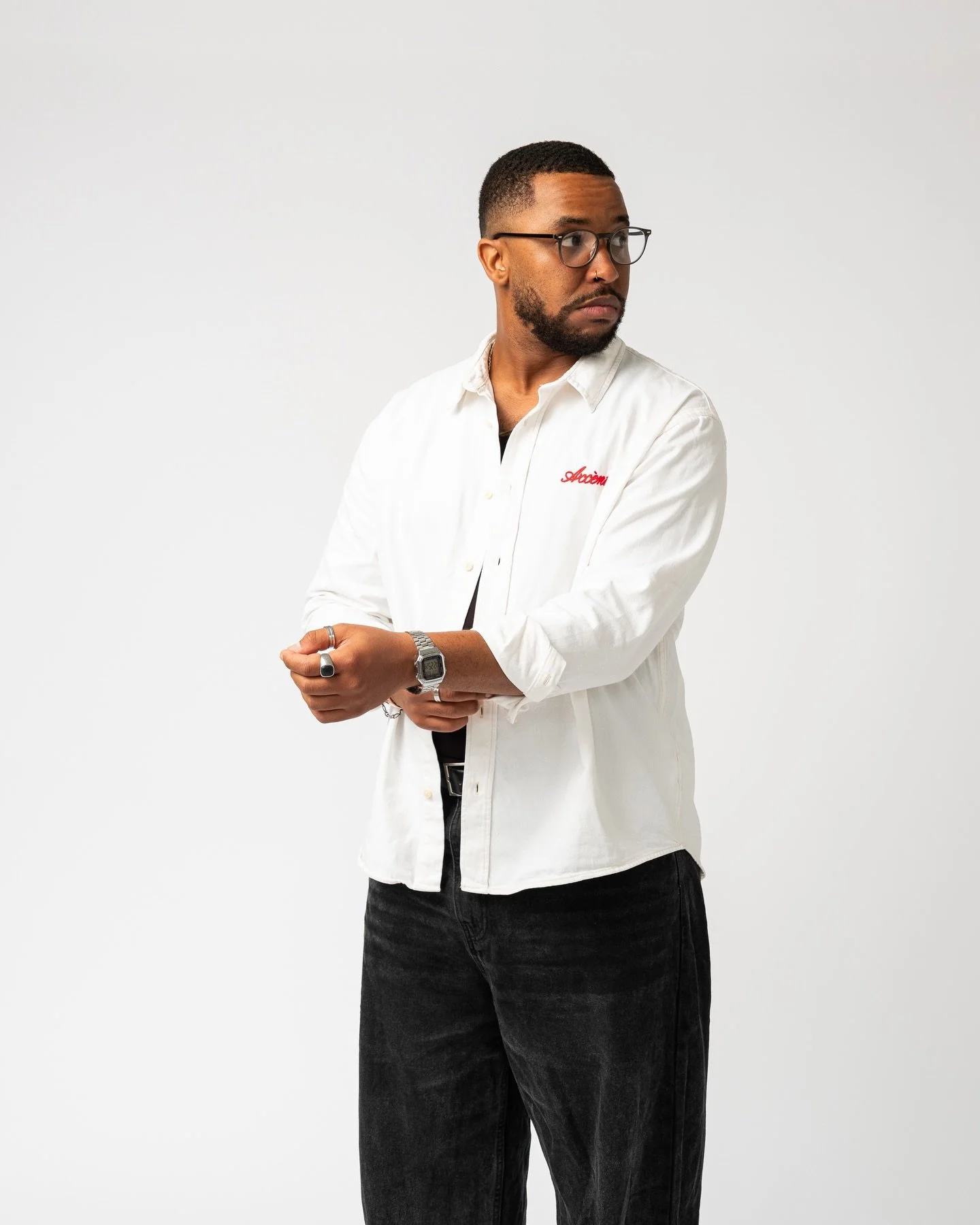 A perfect upcoming transition to spring. Say hello to the Chain Shirt. 100% cotton twill, undyed, with a red chain stitched logo 🏁