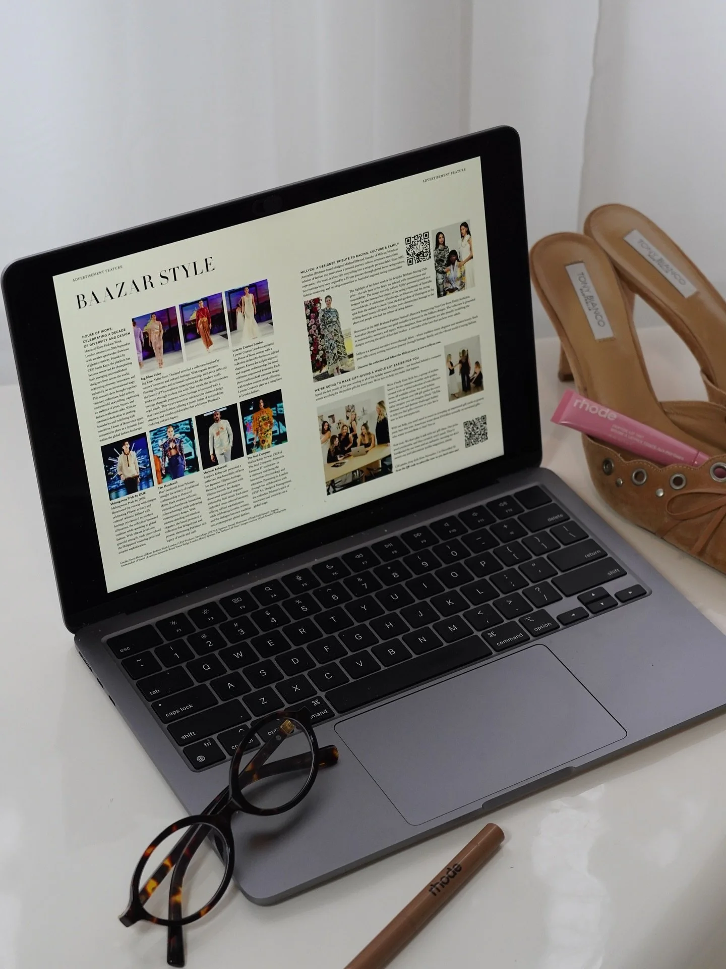 Pinch us &mdash; we&rsquo;re in Harper&rsquo;s Bazaar! 

Swipe to see our feature, highlighting our most-loved project of the season: Gifts by CGSI 🎁 

For just $38 you&rsquo;ll gain access to hundreds of expertly crafted gift guides &mdash; from no