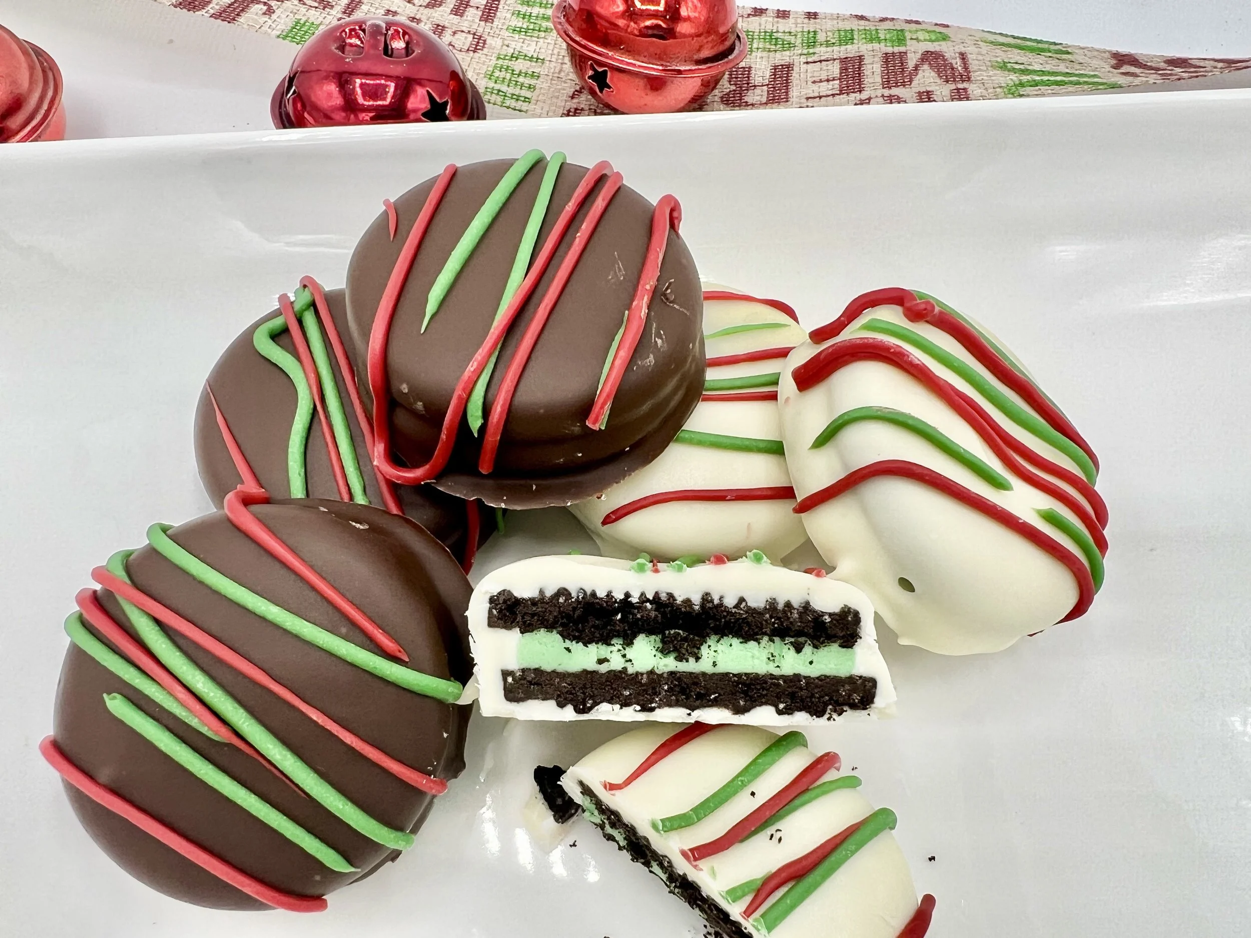 Chocolate Dipped Mint Oreos (6 ct)