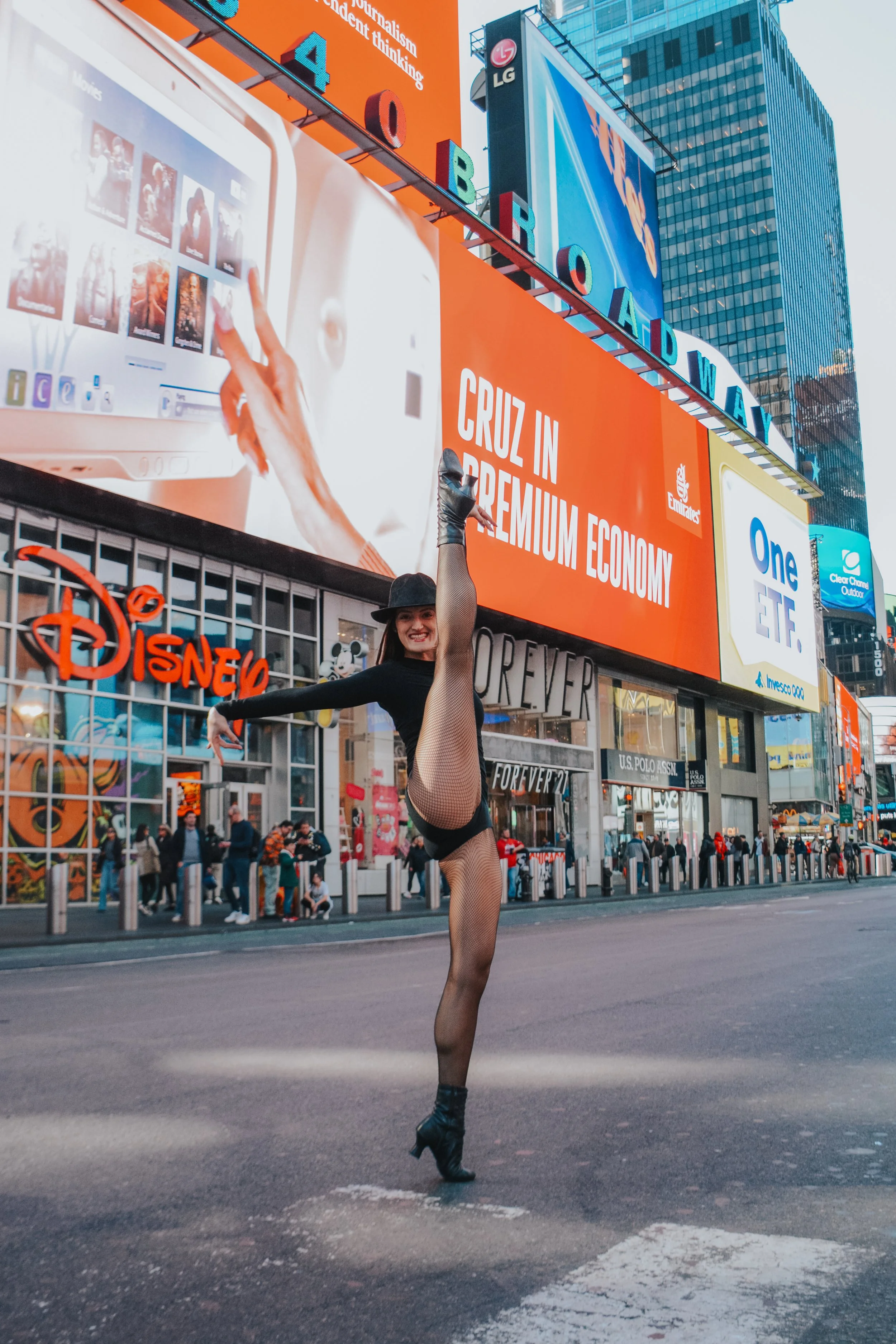 Featured Dancer in Taylor Gordon's Uptown Rising NYC