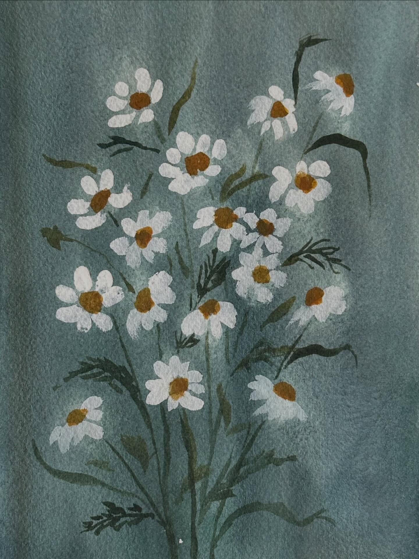I painted the chamomile tutorial from @letsgomakeart in my watercolor journal. I decided to go with a slightly darker background. 

#letsmakeart #letsmakeartwatercolor #watercolor #watercolorpainting