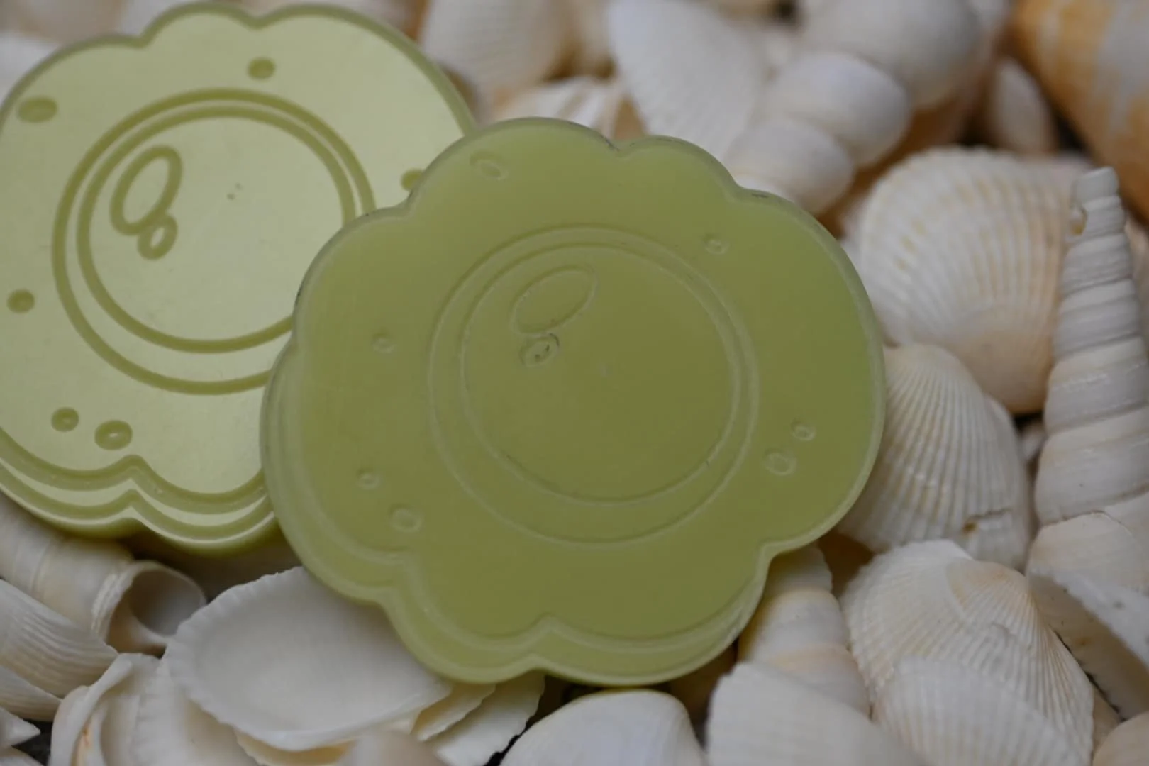 Full Size Invisible Green Glow Eggos