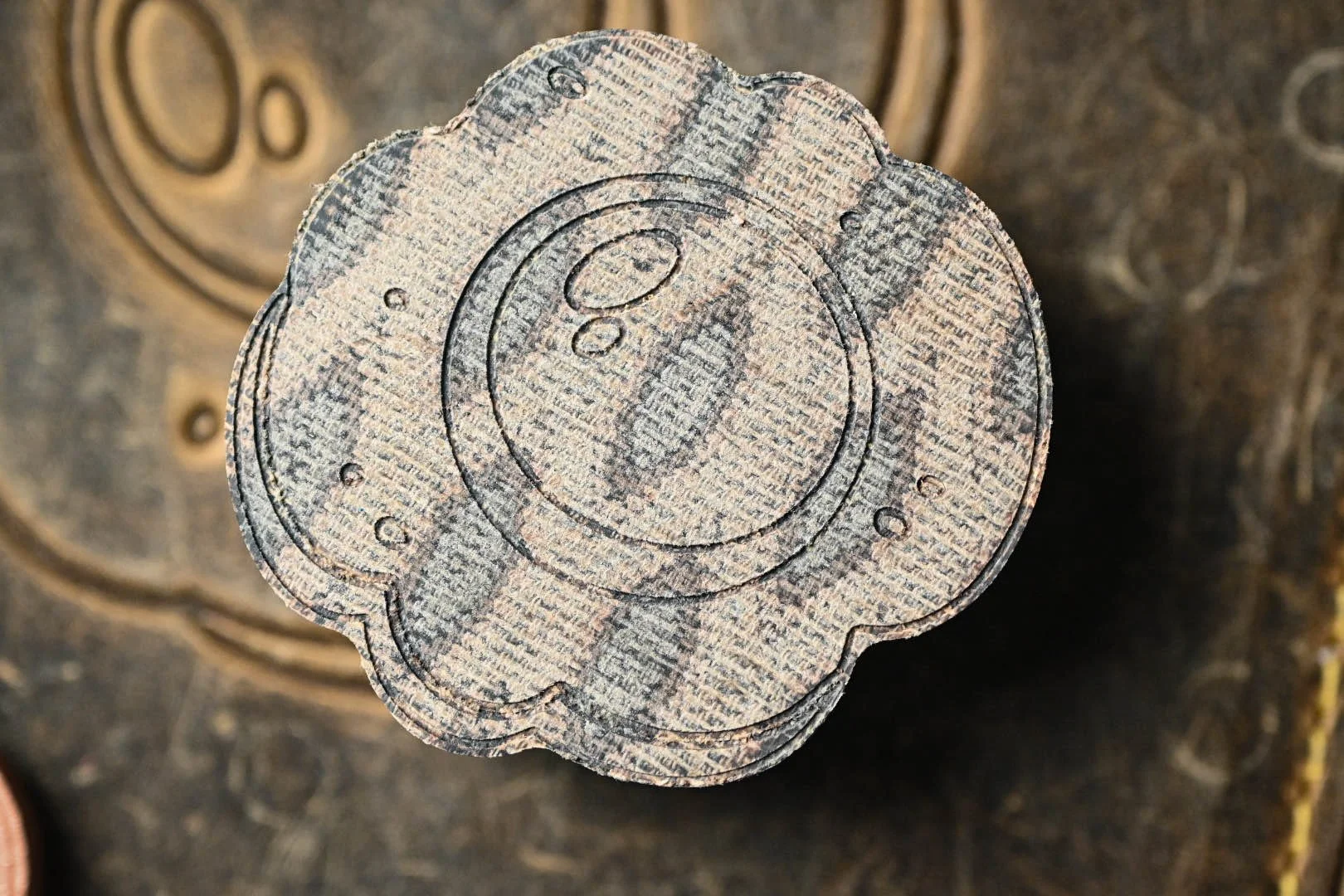 SnakeSkin Micarta Eggo