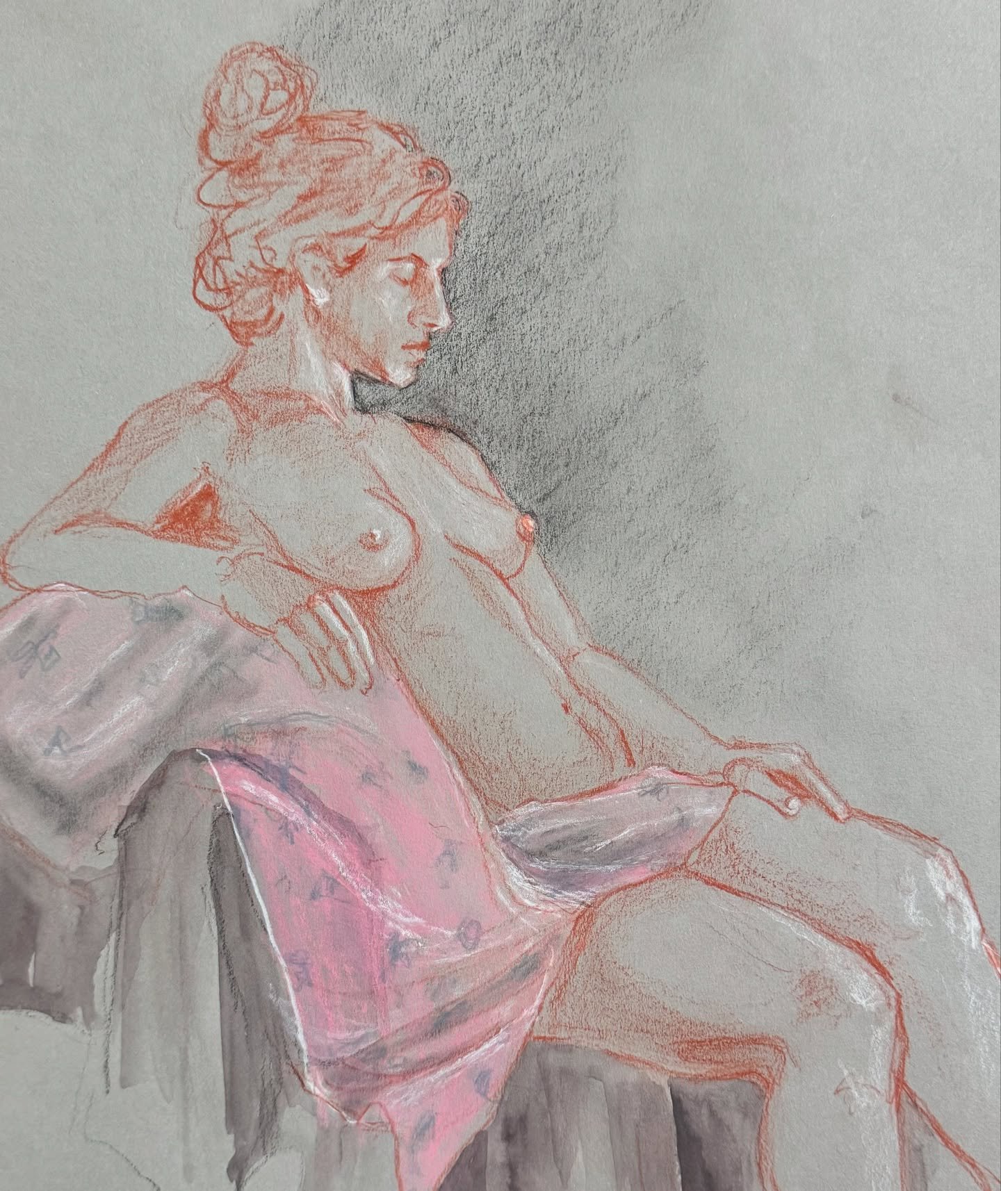 Friday afternoon long pose drawing at Jane Street Studio. 2.5 hours 

#lifedrawing #figuredrawing #figurestudy #humanfigure #gesturedrawing #observationaldrawing #drawingfromlife #derwentpencils #figuresketches #figuredrawings #drawdrawdraw #lifesket