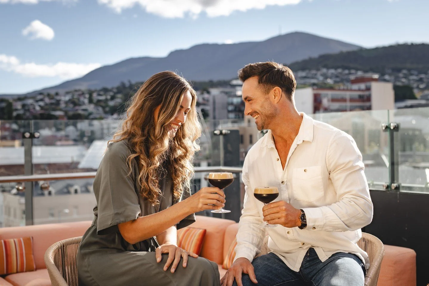 ✨ Summer on The Deck ✨
We’ve had a revamp – fresh new look, live music, buzzing vibes & a whole new food menu coming your way! Keep an eye out for your fave musicians & dishes 🎶🍴