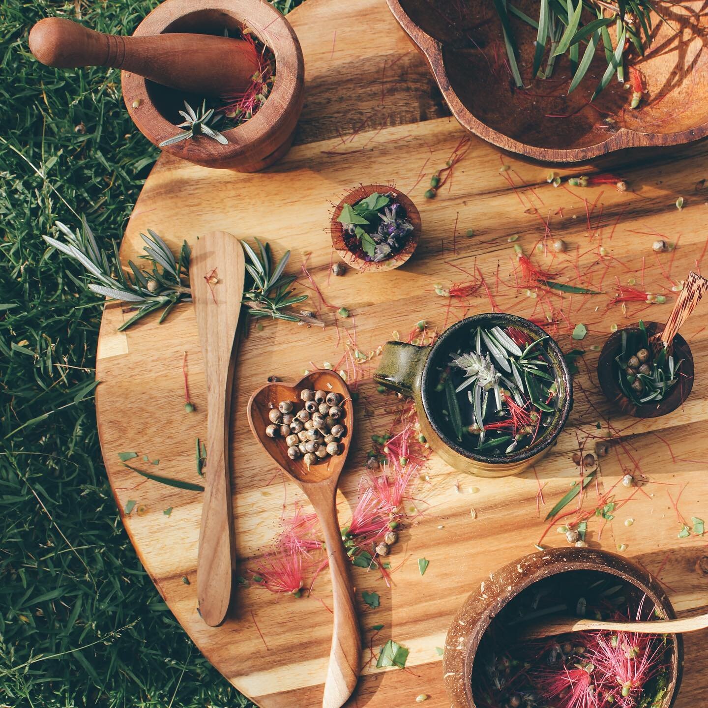 ✨ Magical Potion Play ✨
🌳🧚🏽
Step 3: PLAY! Explore freely, create magic, use your wild imagination. Making potions is a great sensory play experience to connect with nature. You can link it to numeracy or literacy learning, science&hellip; the list