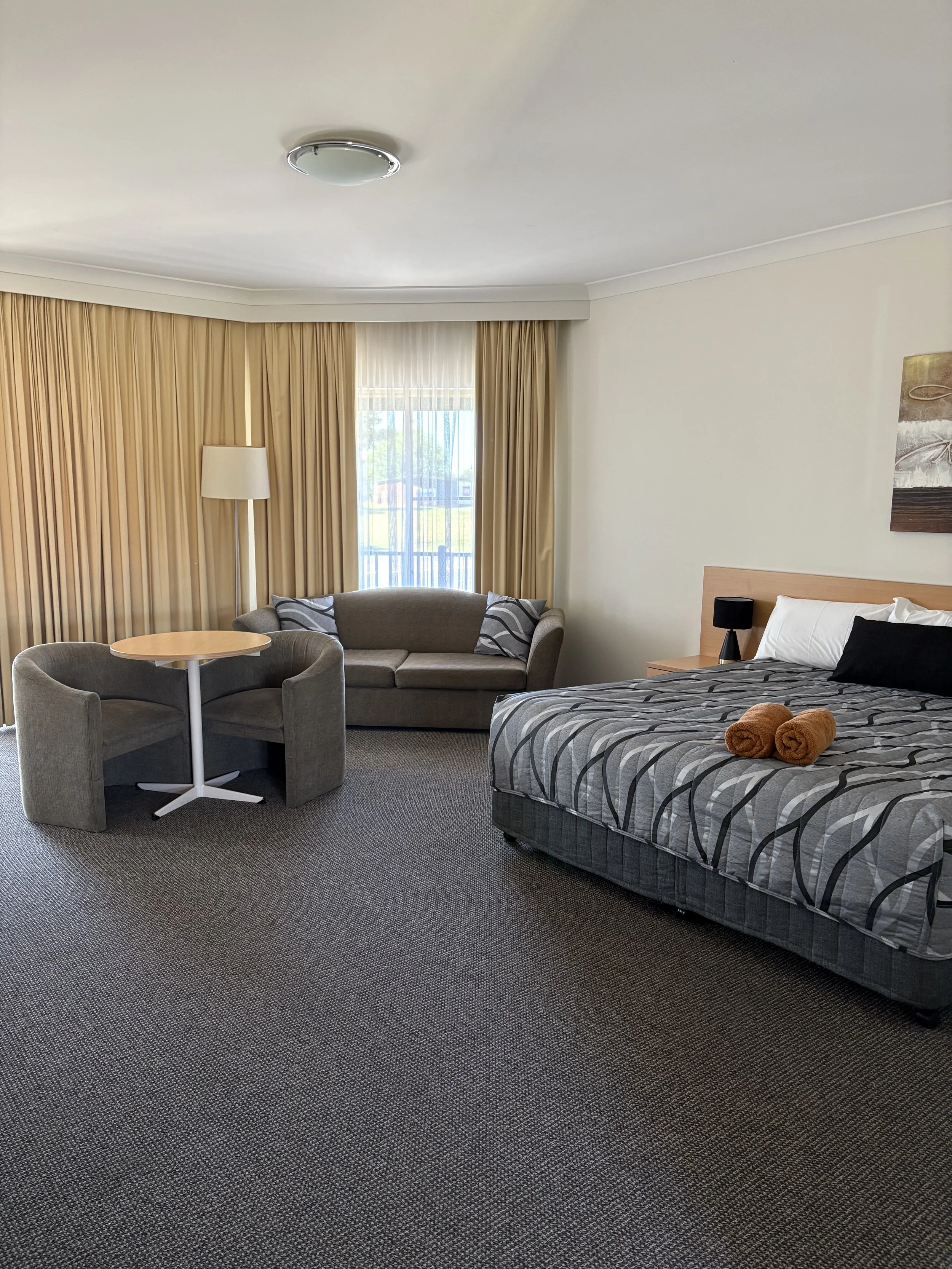 King Spa Room.jpeg