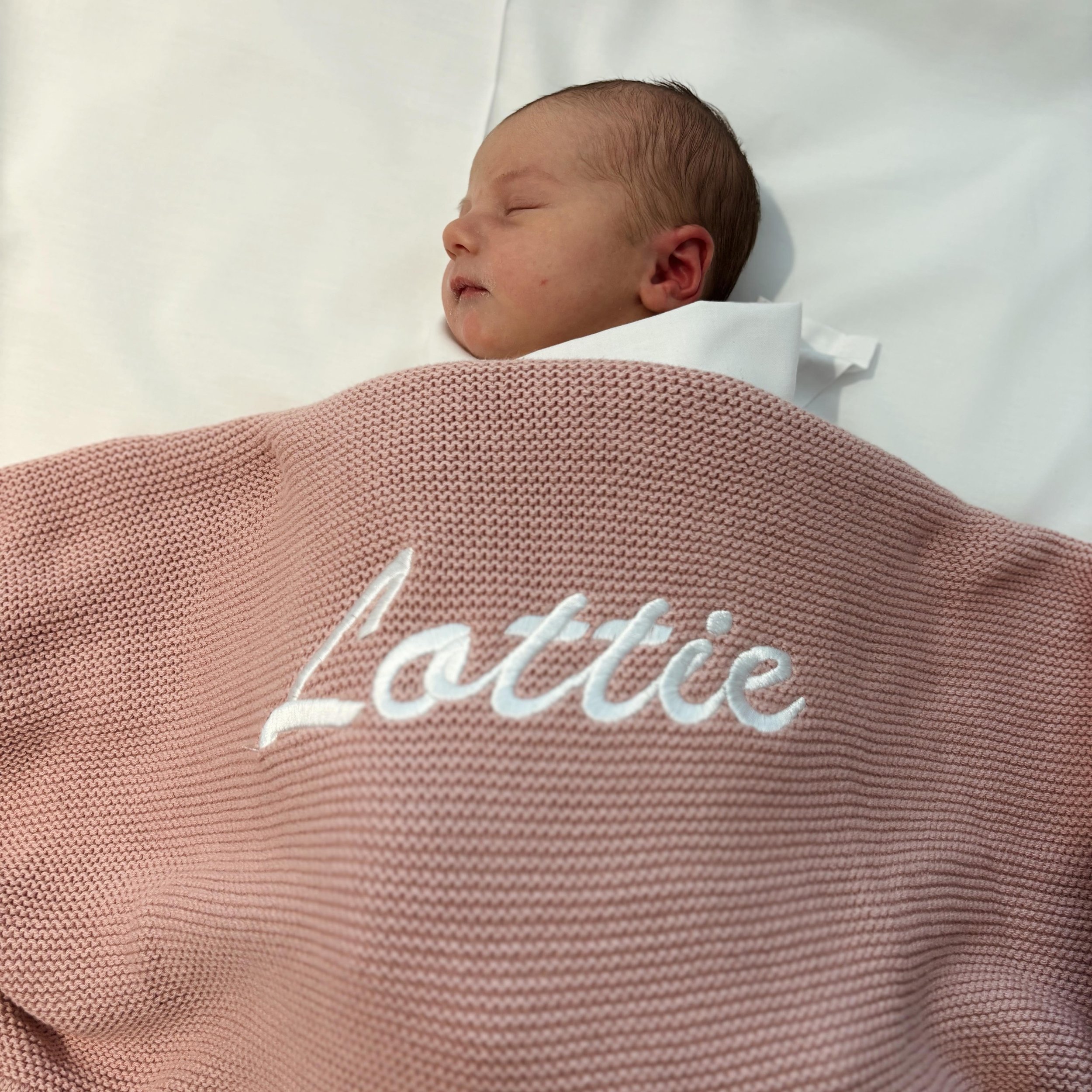 Welcome to the world Charlotte &lsquo;Lottie&rsquo; Catherine Martin. Born 13th May 7.17am. 3.23kg 💕💖