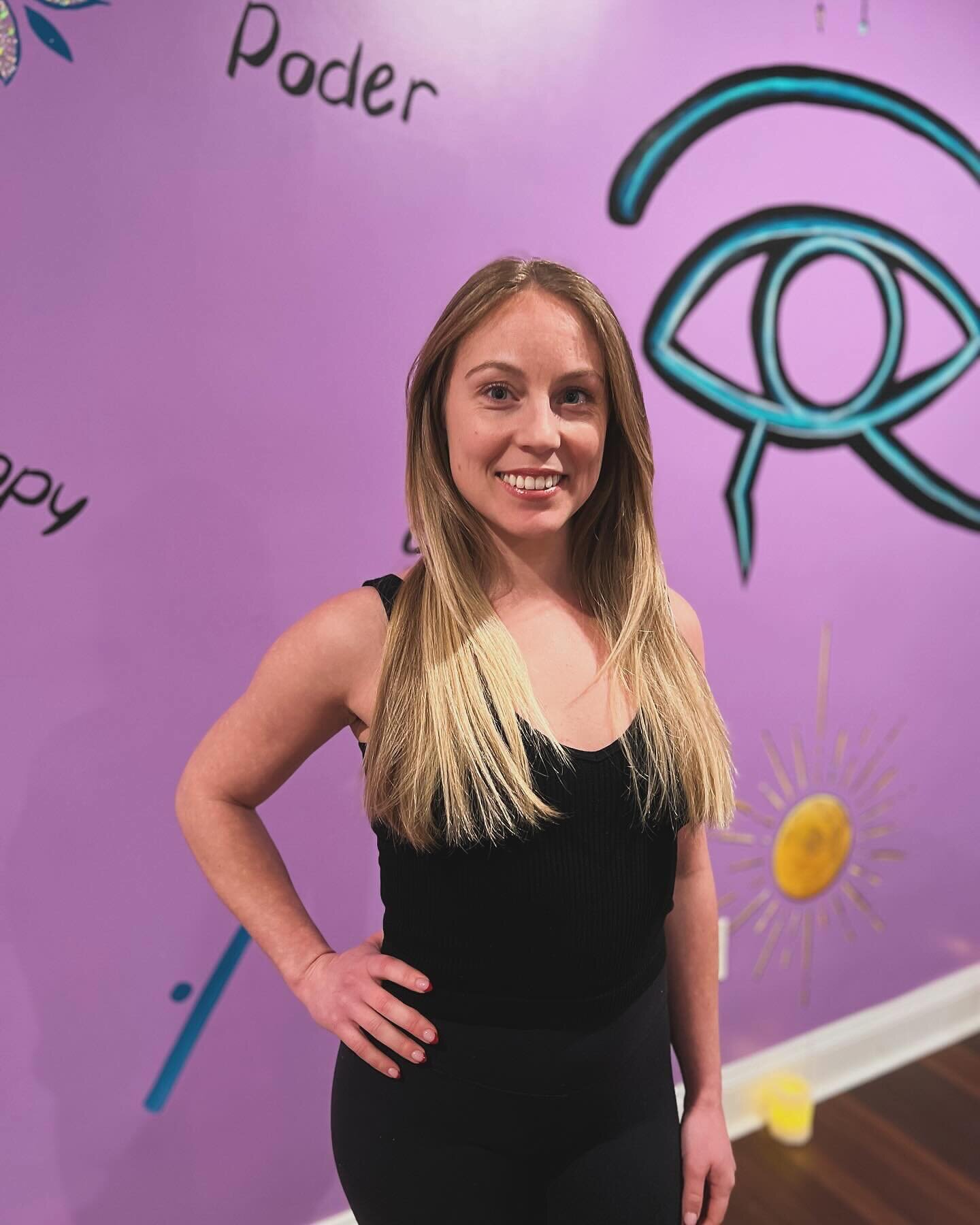 ✨This week&rsquo;s teacher feature✨

💜Annie 💜

✨ Hey I&rsquo;m Annie! I&rsquo;ve been a yogi for 15+ years and have been teaching yoga since graduating from my 200hr YTT at HYR in December 2022 and 40hr Yin YTT in April 2023. Yoga allows me to feel