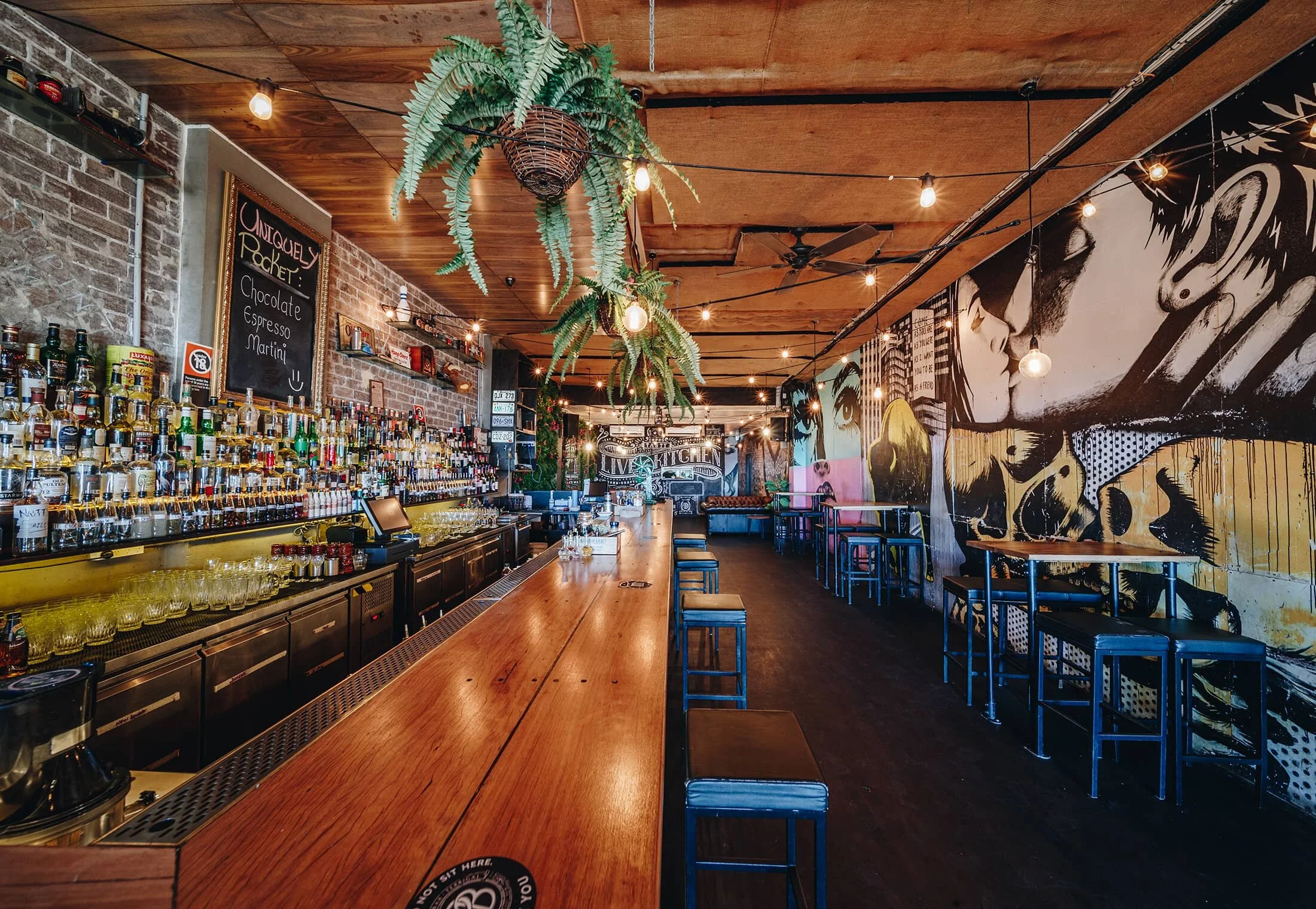 Pocket Bar: Cocktail Bar & Restaurant Terrigal
