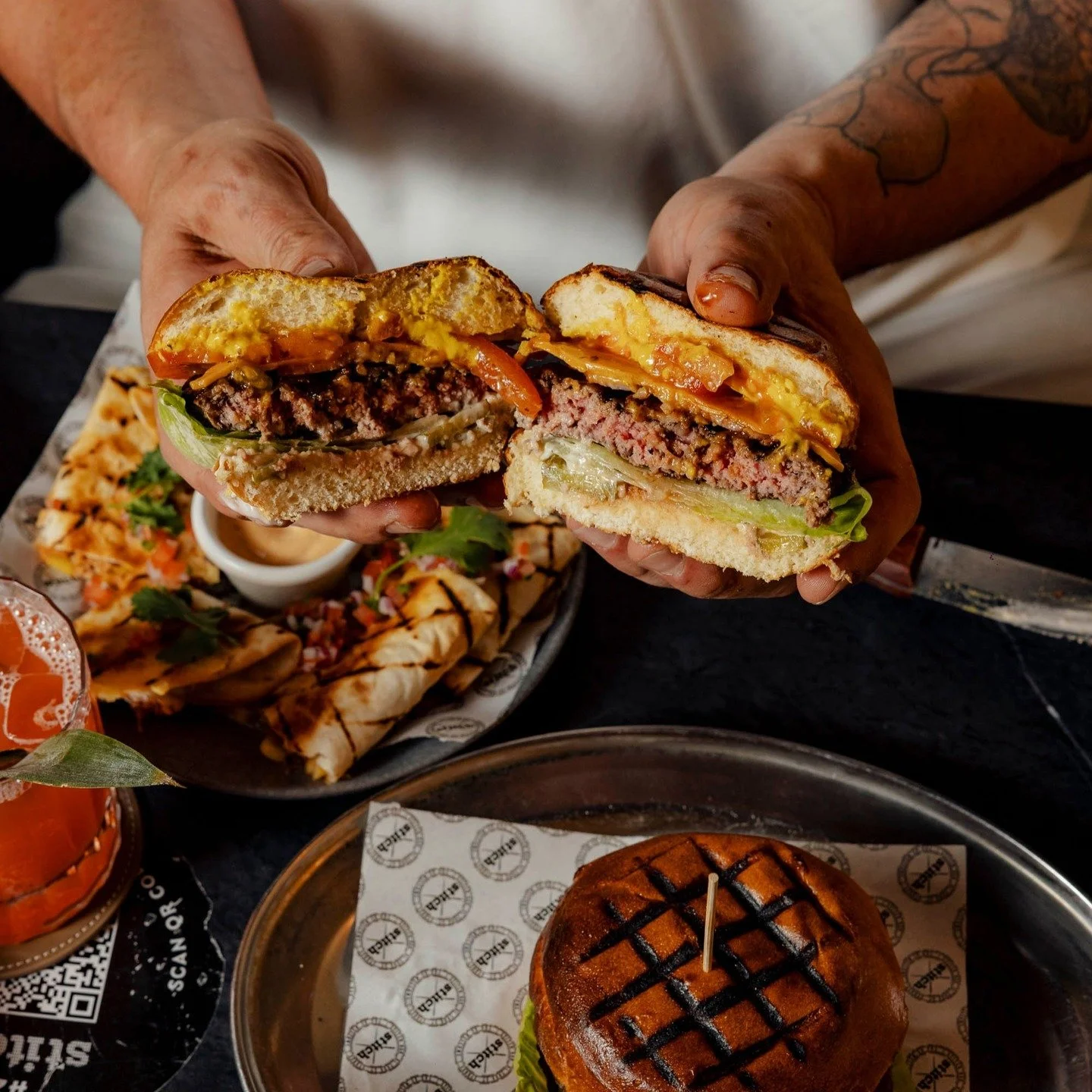 New year, same hiding place.
Stitch Bar is back open for 2026.

#bottomlesscocktails #bottomless #bottomlessdrinks #sydneybars #sydneycocktails #drinksydney #hiddenbarssydney #cocktailbar