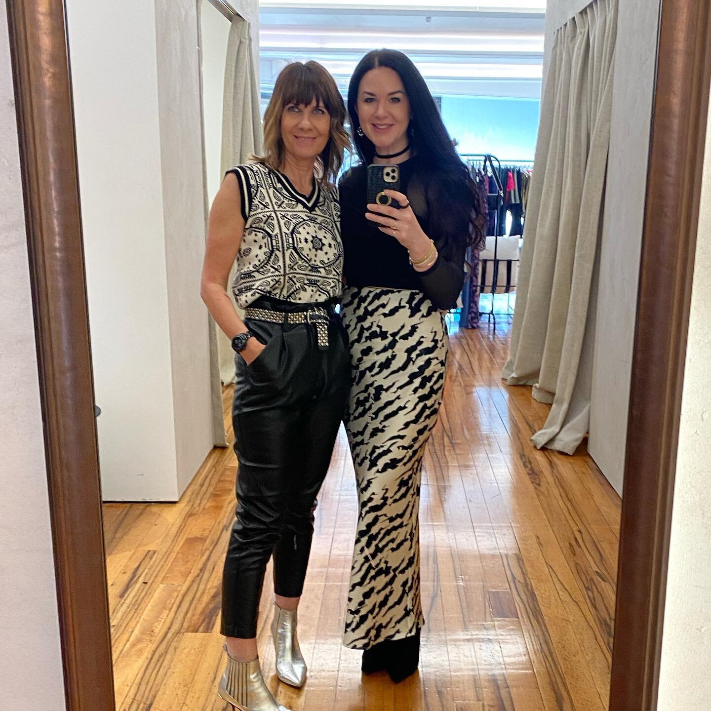 Wow! Two absolutely fabulous media/press days completed with this epic lady boss showcasing the @stormclothing new spring and summer collections in their beautiful Grey Lynn stylist showroom space 🖤🖤🖤 #stormyourstyle #mediajam