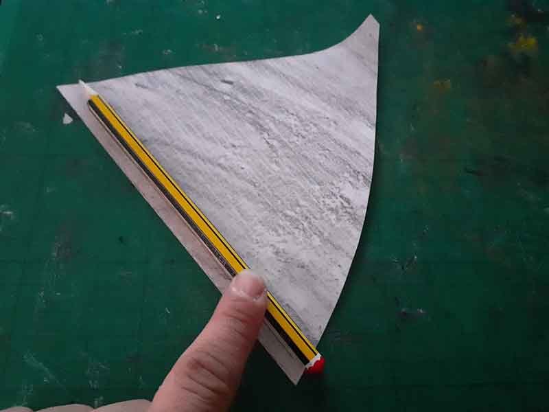 Diamond shape to make a visor with a pencil