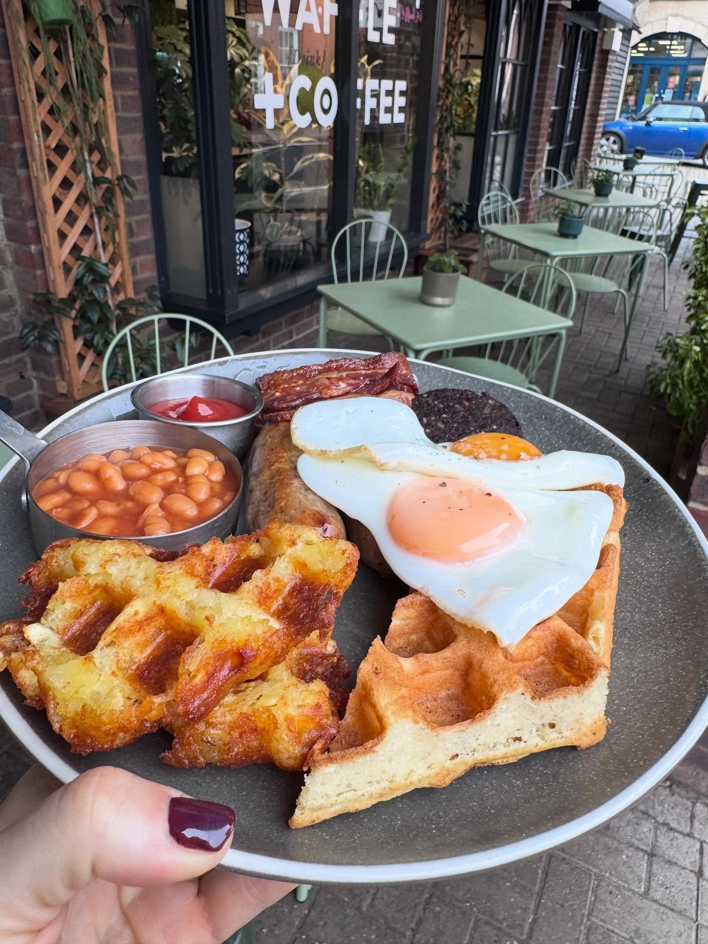 We had some big tables in today and the cafe was buzzing 🥰 Thank you to everyone who came to try the new menu. Featured and most popular dishes:

🥓 ALL DAY BREAKFAST
2 Burton&rsquo;s sausages, streaky bacon, black pudding, 2 eggs, Heinz baked beans