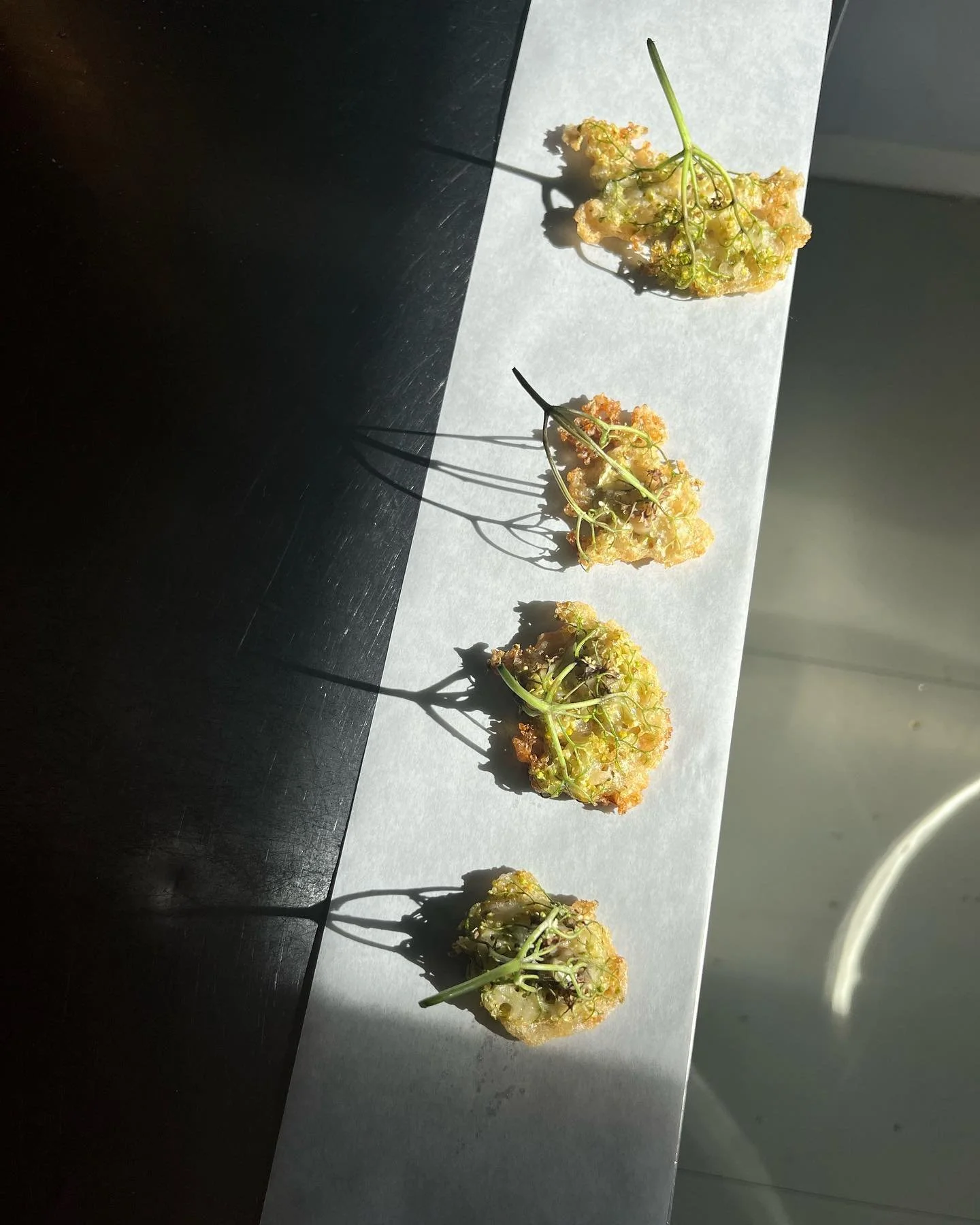 First elderflower of the year ➡️ crispy elderflower bites