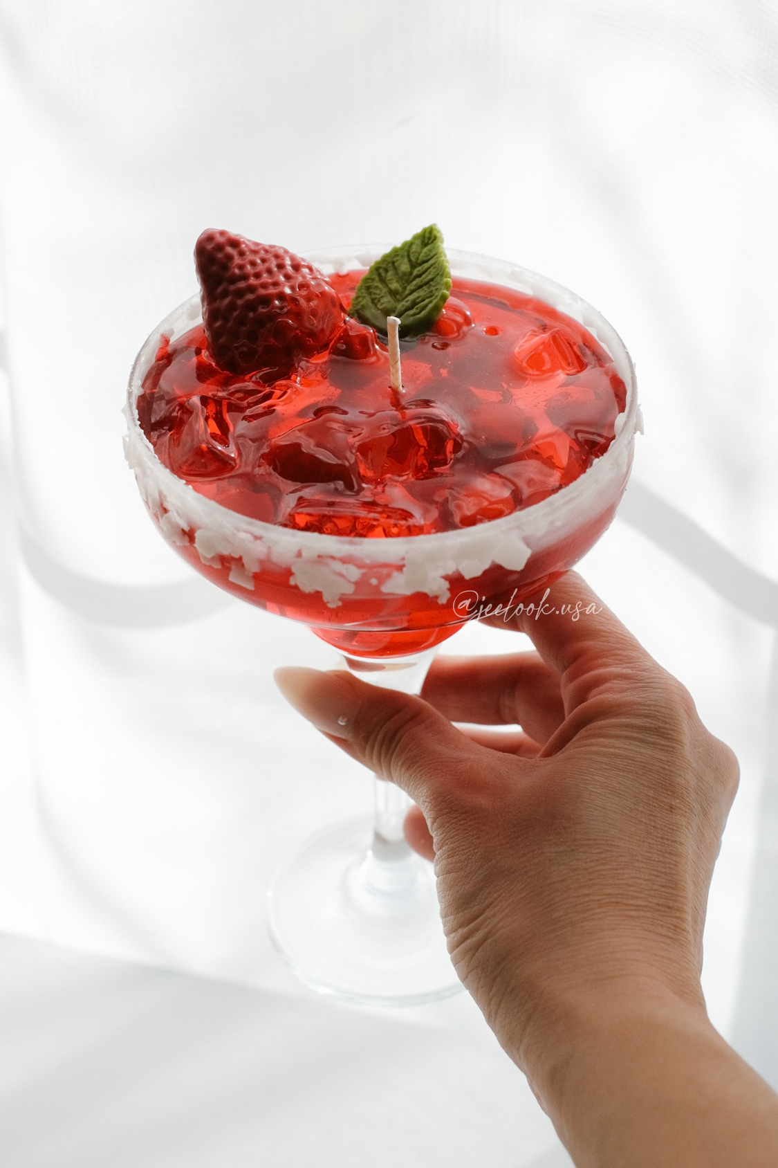 strawberry margarita candle_2.PNG