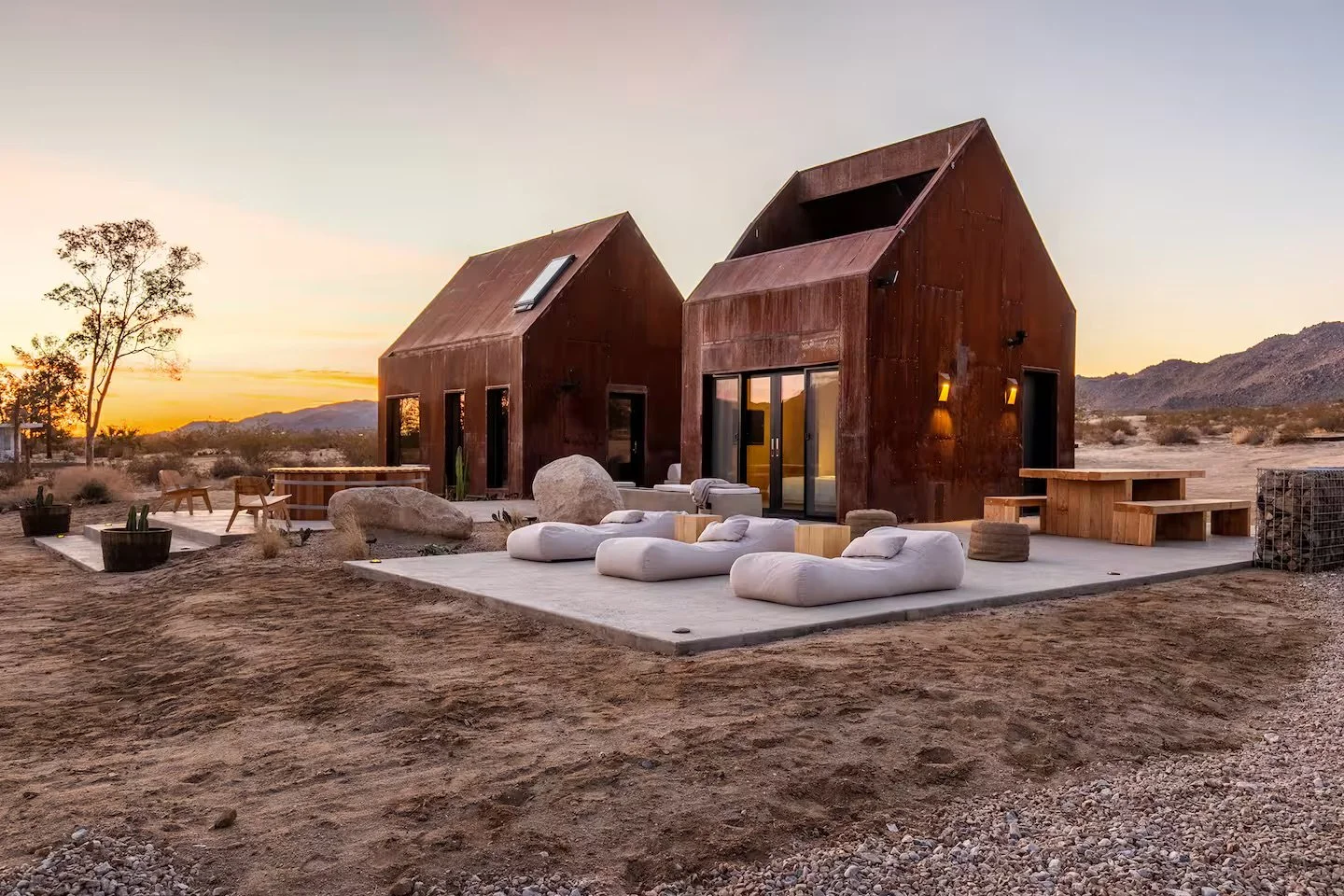 Architect's Off-Grid Stargazing Cabin