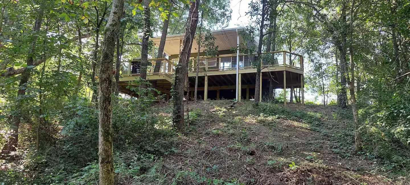Fern Oak Off-Grid Treehouse